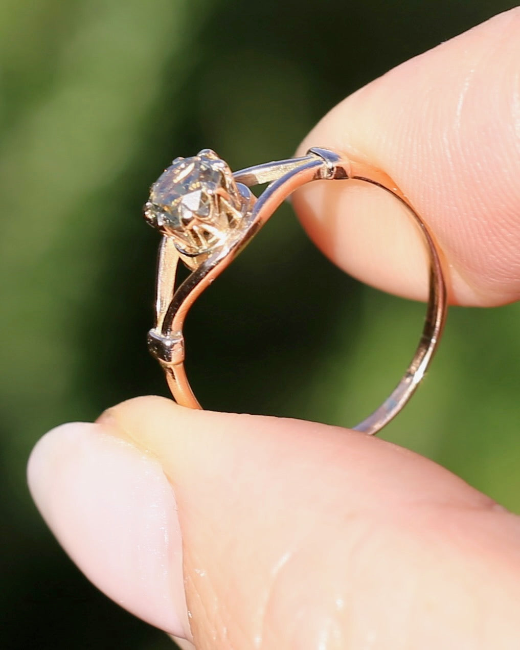 East African Green Zircon, Vintage 8 Claw Setting, Old Rosey Gold, size M1/2 or 6.5