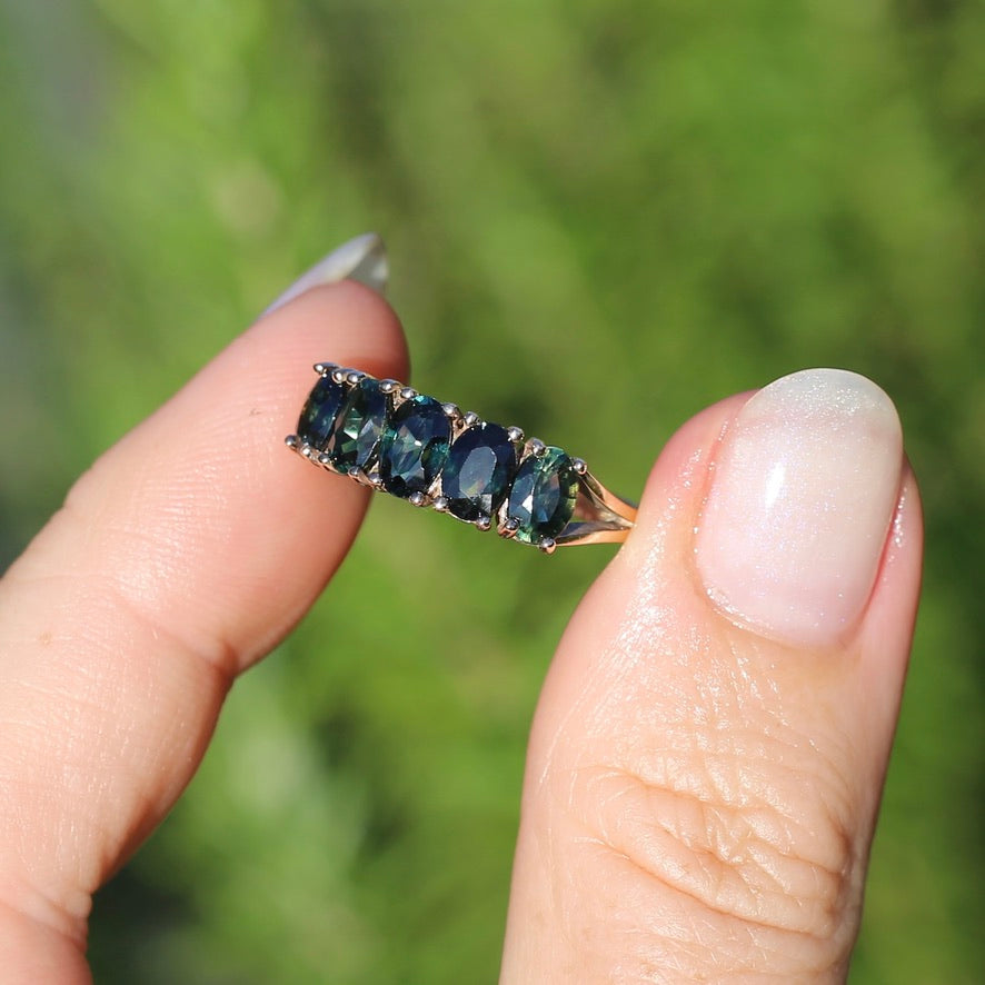 3 Carat Five Stone Parti Sapphire Ring, 9ct Yellow Gold, size R1/2 or nearly 9, with valuation