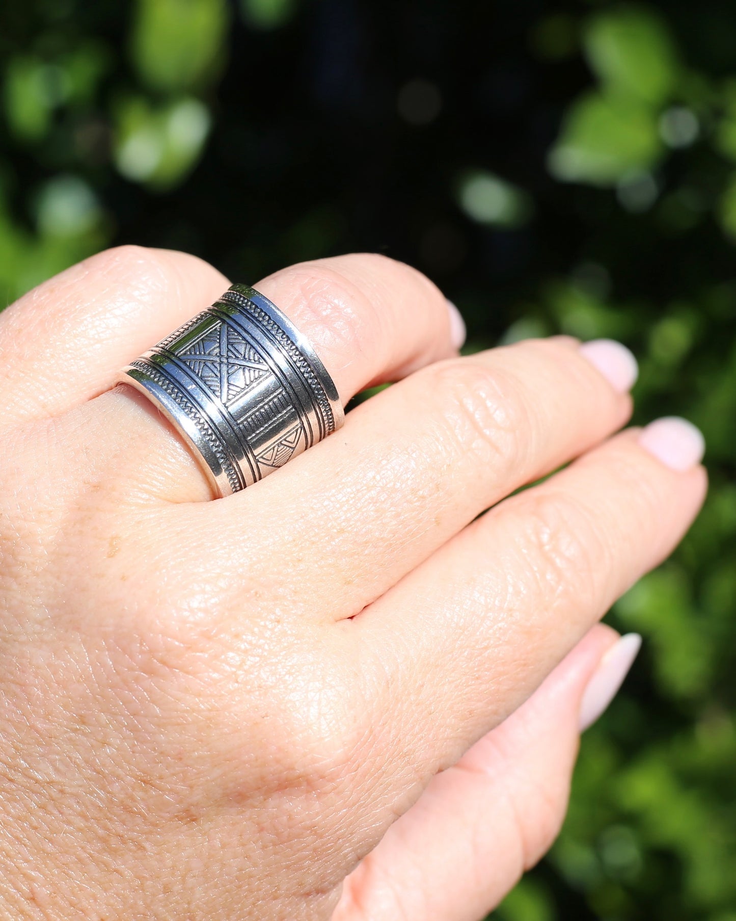 Wide Sterling Silver Etched Cigar Band, Comfort Fit Back, size P or 7.5 (fits more like an O or 7)