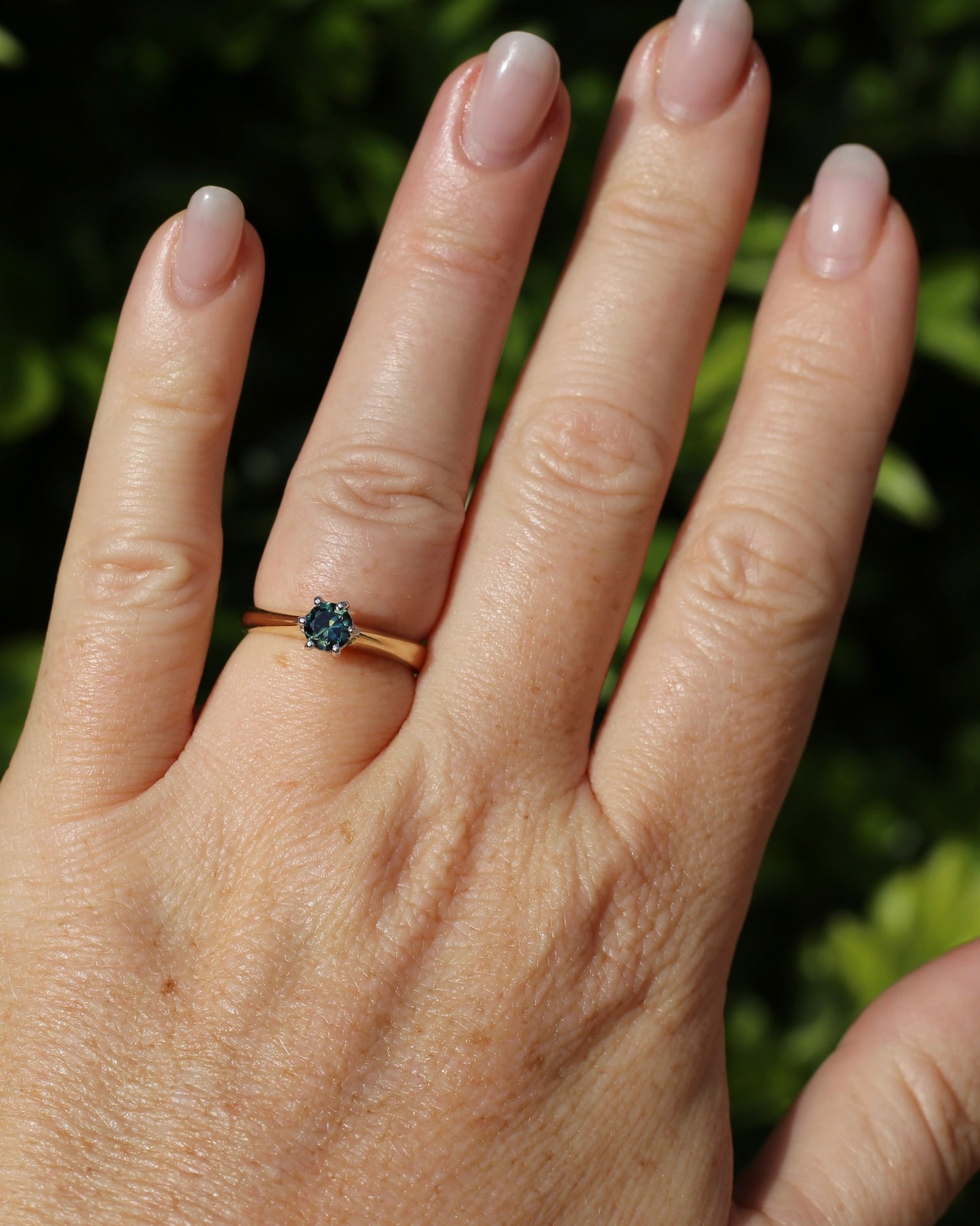 0.55ct Australian Parti Sapphire, 6 Claw Setting, 9ct White and Yellow Gold, size 7 or O, 3.52g