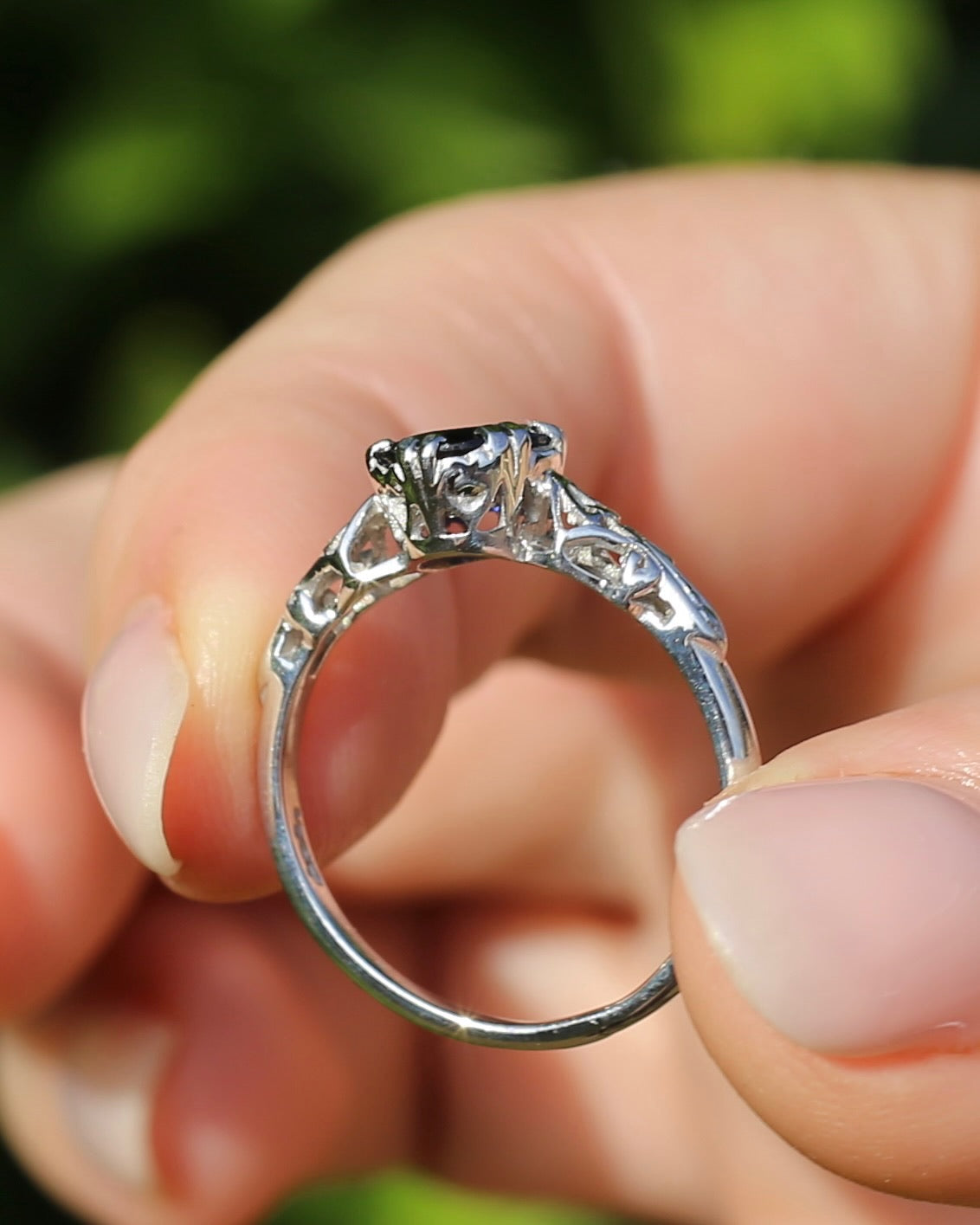1.3ct Natural Blue Australian Sapphire, in a Vintage Double Claw Set 9ct White Gold Filigree Ring, size P or 7.75, 2.45g