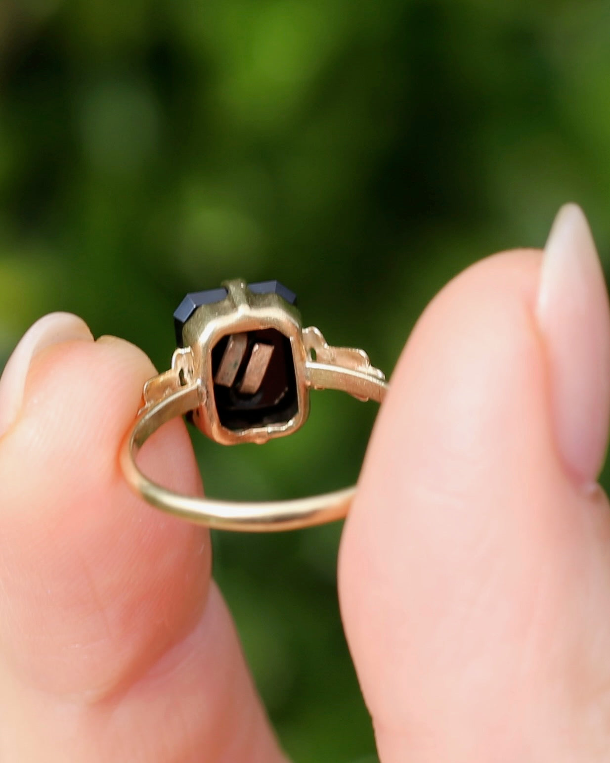 "H/B" Vintage Onyx and 9ct Yellow Gold Signet Ring, 9ct Yellow Gold, size N1/2 or 6.75