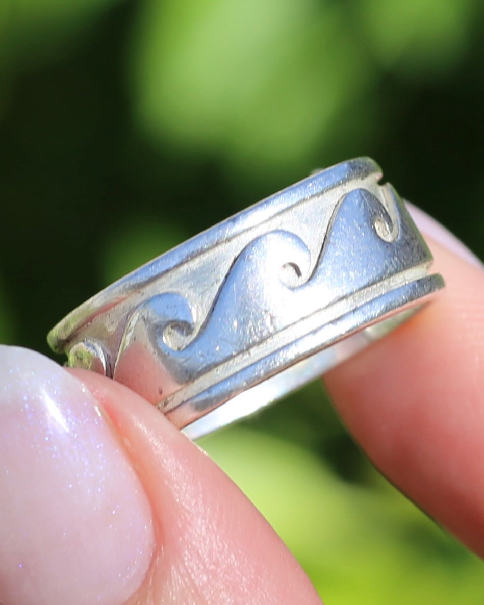 Chunky Sterling Silver Wave Ring, size U or 10 (fits more like an S1/2 or T)