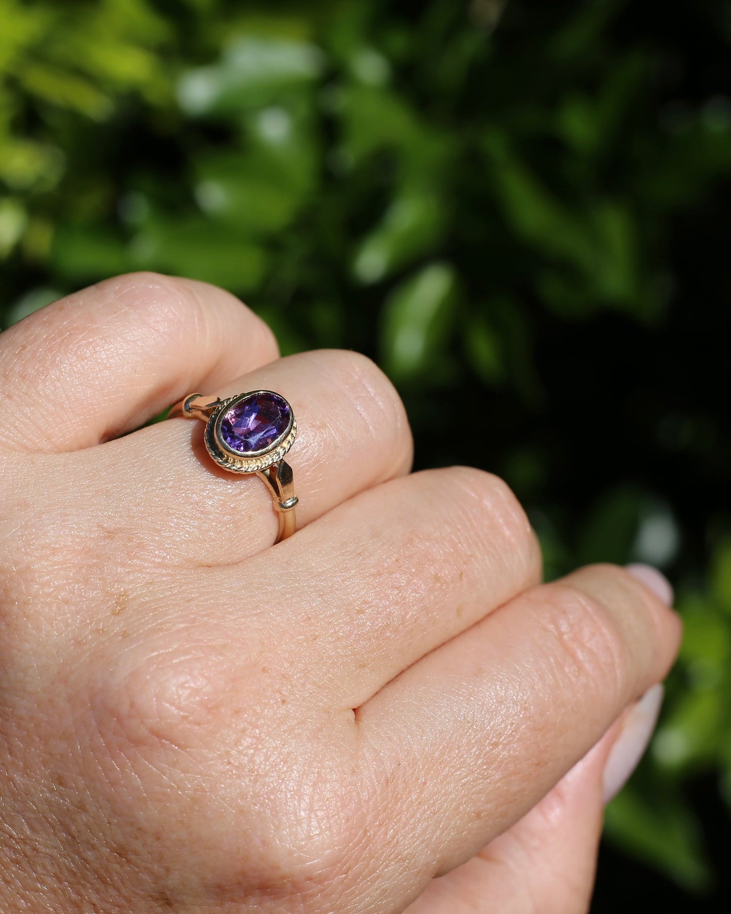 Bezel Set Oval Amethyst in Fabulous Rope Surround and Filigree base, 9ct Yellow Gold, size P1/2 or nearly 8