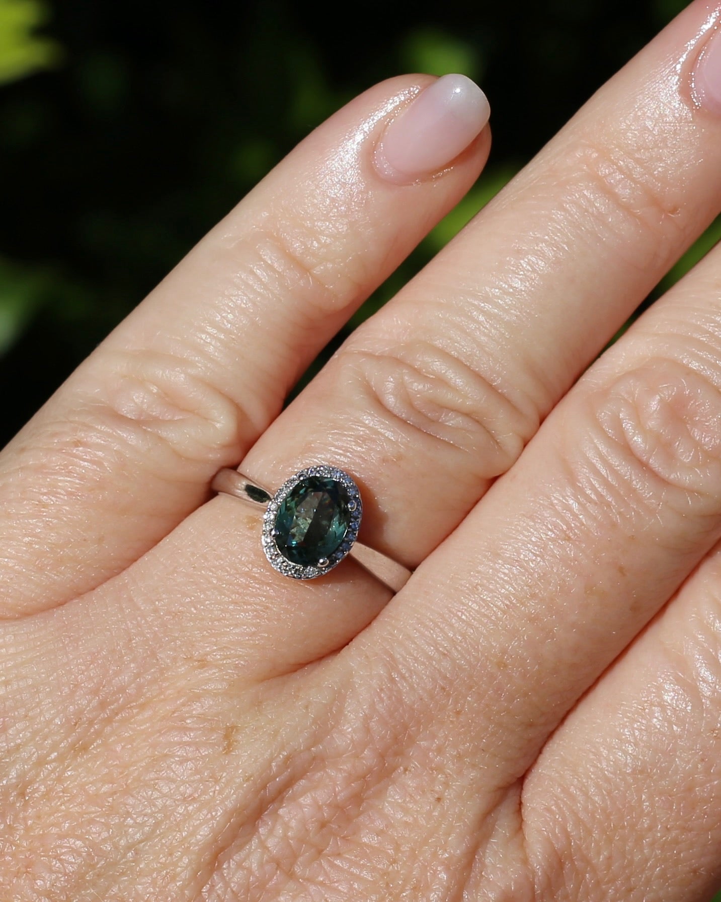 1.48ct Australian Parti Sapphire and SIngle Cut Diamond Halo, 10ct White Gold, size O or 7.25, 3.71g