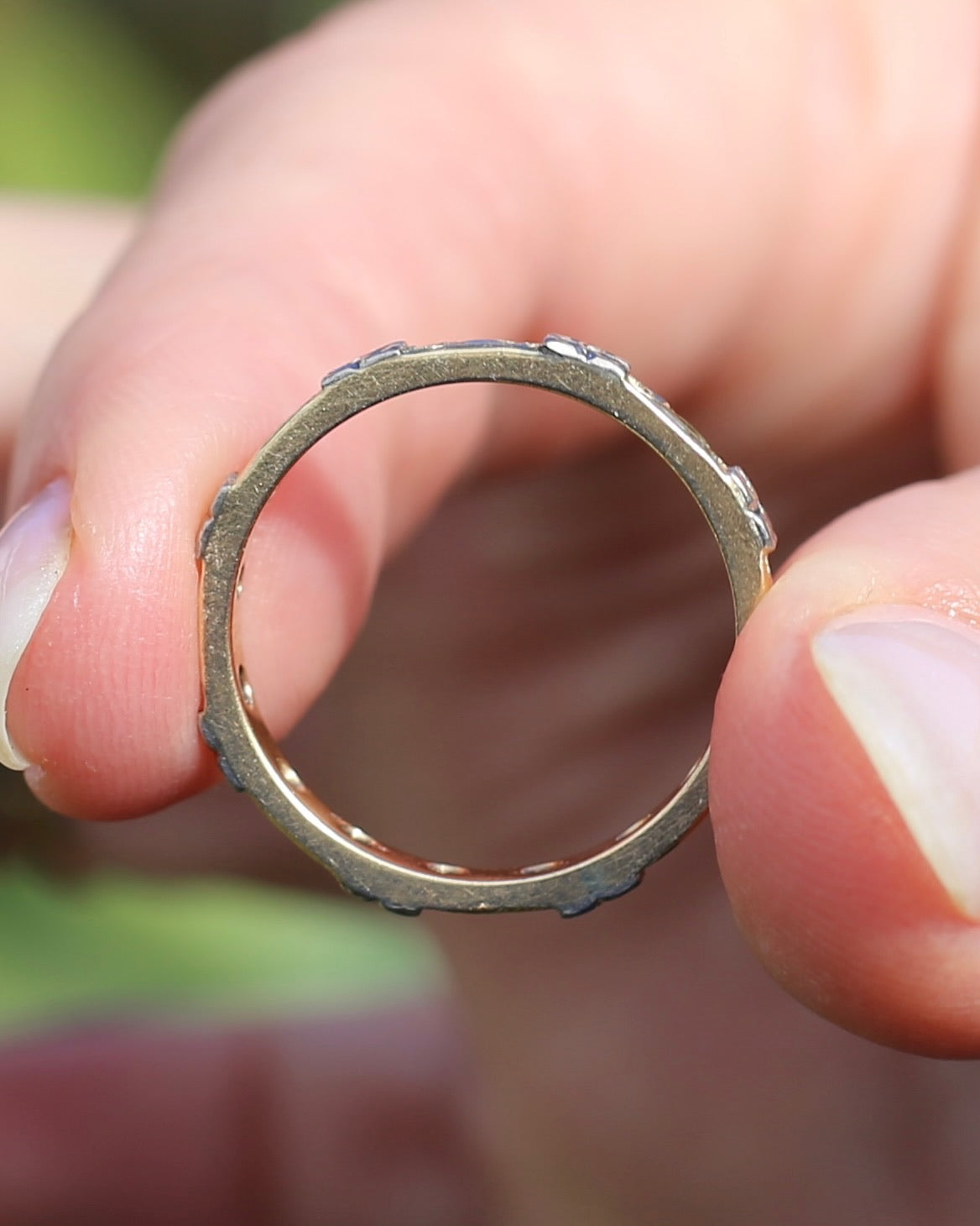 Pristine Vintage Mixed Metal Floral Wedder, 18ct Yellow and White Gold, size 8 or just over P1/2