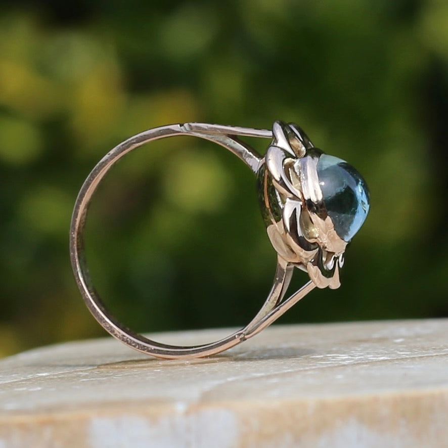 2.35ct Natural Aquamarine Cabochon in Vintage Floral 9ct Gold Ring, size O or 7.25