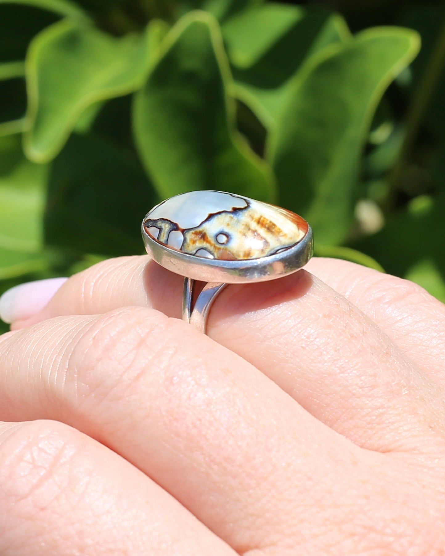 Abalone Shell Cabochon Bezel Set Ring, Sterling Silver, sizse N or 6.75 - fits more like an M1/2 or 6.5, 9.60g