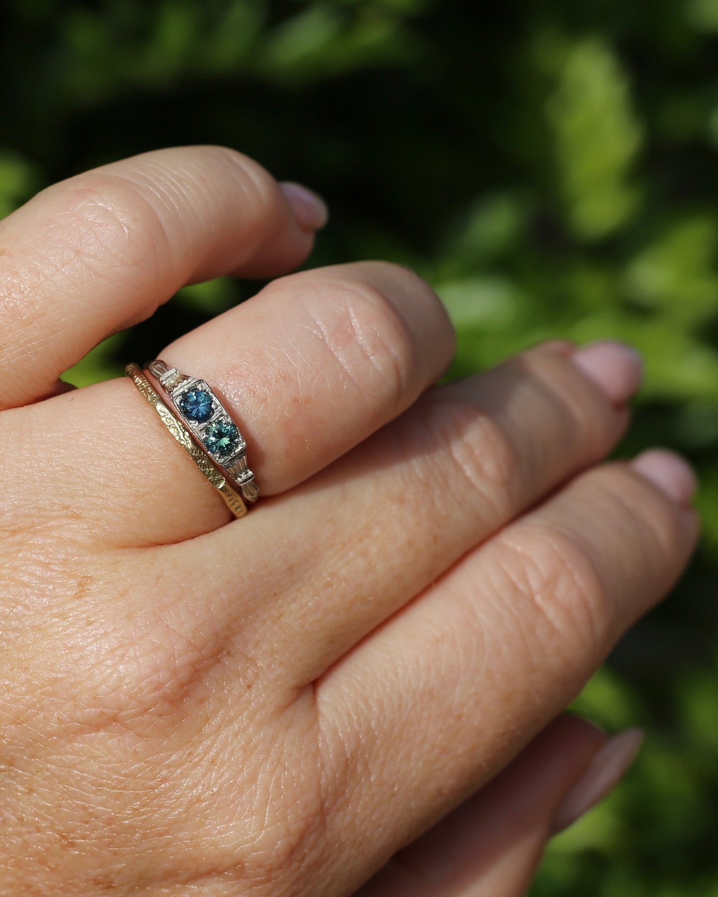 ON HOLD Delicate Vintage Australian Parti Toi et Moi, 9ct White and Yellow Gold, size N or just over 6.75, 1.39g