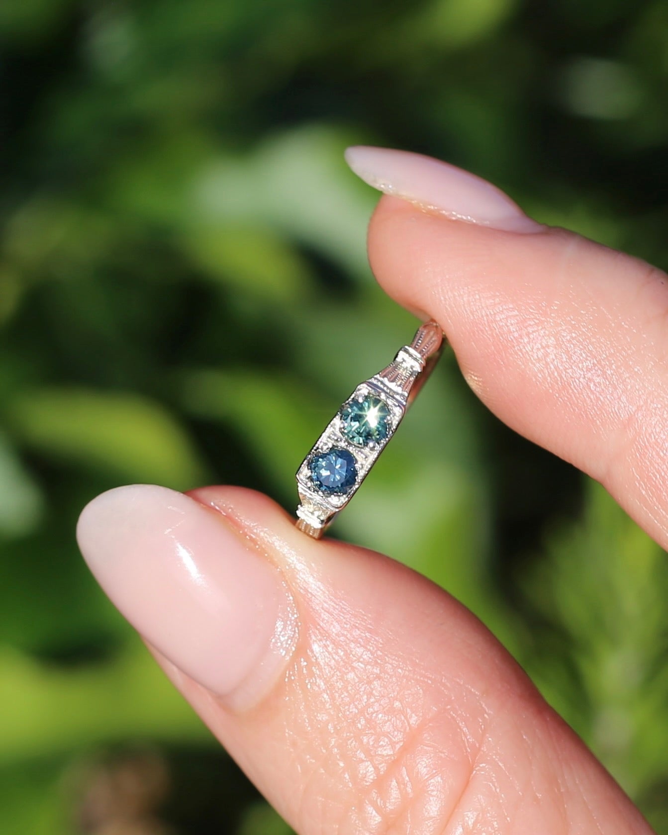 ON HOLD Delicate Vintage Australian Parti Toi et Moi, 9ct White and Yellow Gold, size N or just over 6.75, 1.39g