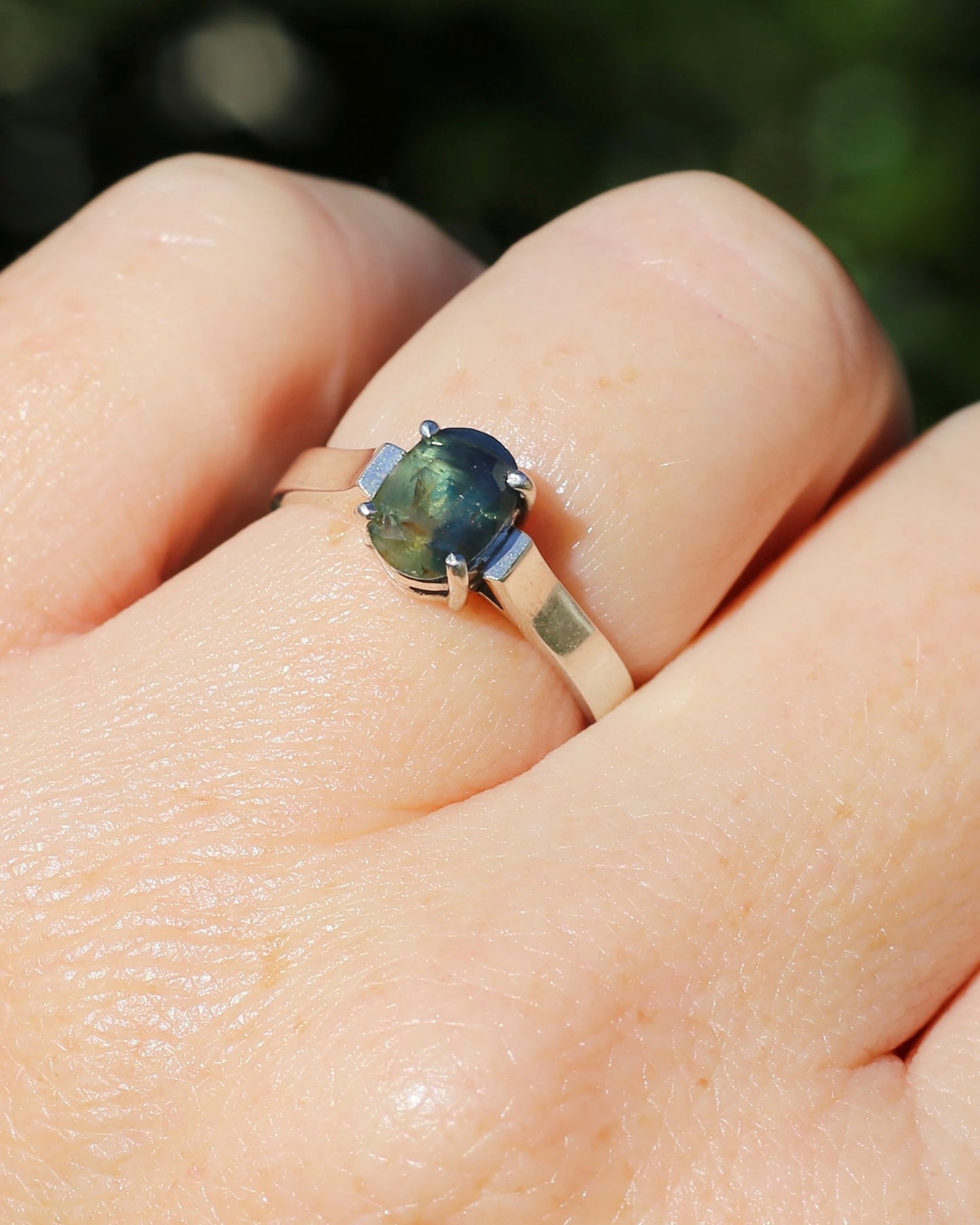 Bi Colour Natural Sapphire, Sterling Silver, size O or 7.25