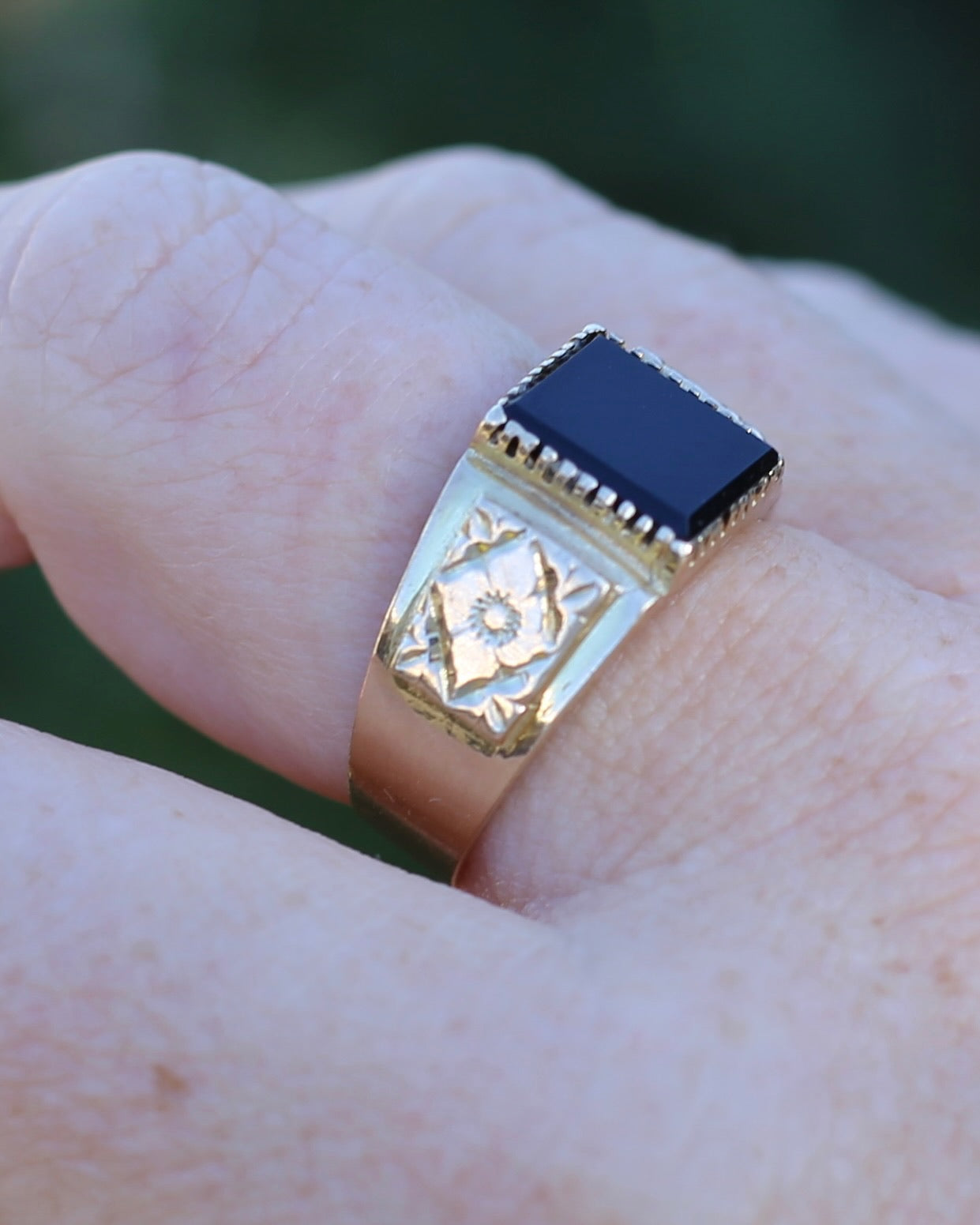 Chunky 1979 Onyx Signet with Floral Shoulders, 9ct Yellow Gold, size 10 or U