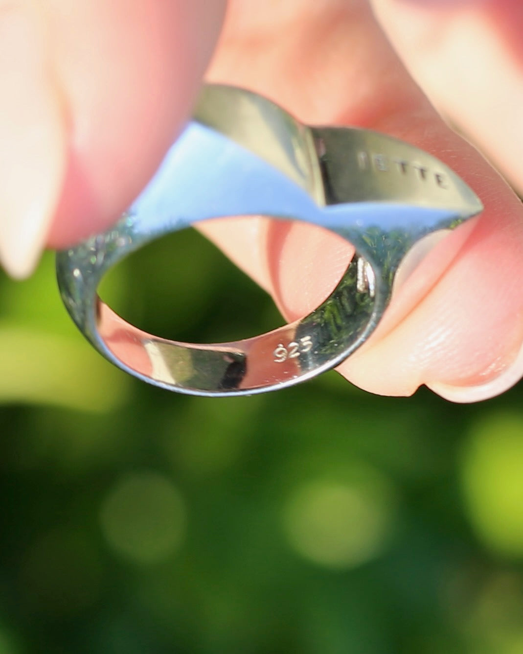 German Jette Ring, Sterling Silver, 8.1g, size O or 7.25 (feels more like N1/2)