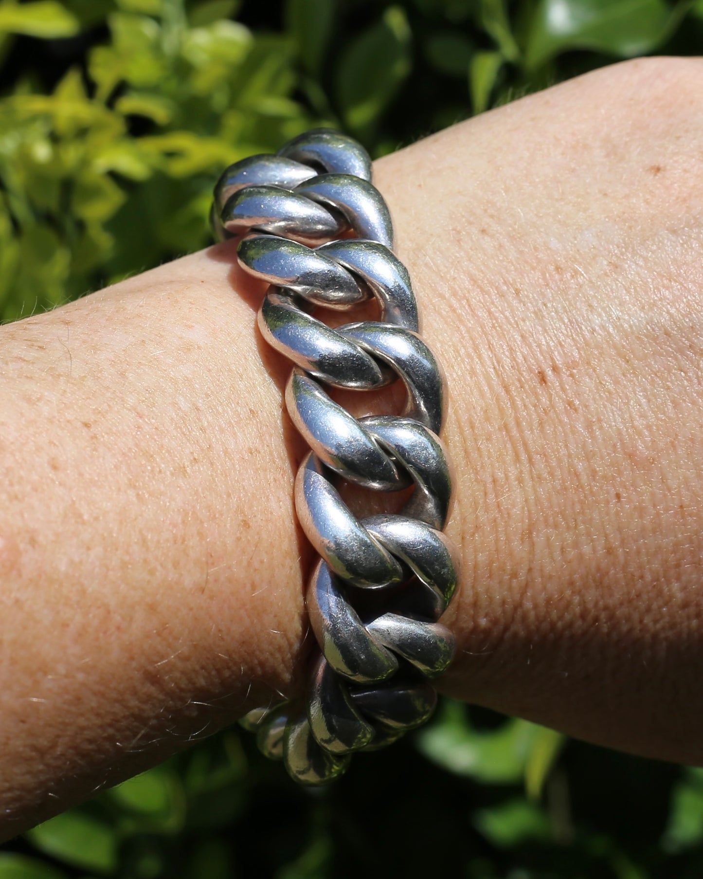Australian Designer Very Chunky Semi Hollow Curb Link Bracelet with Heart Padlock, 84.2g