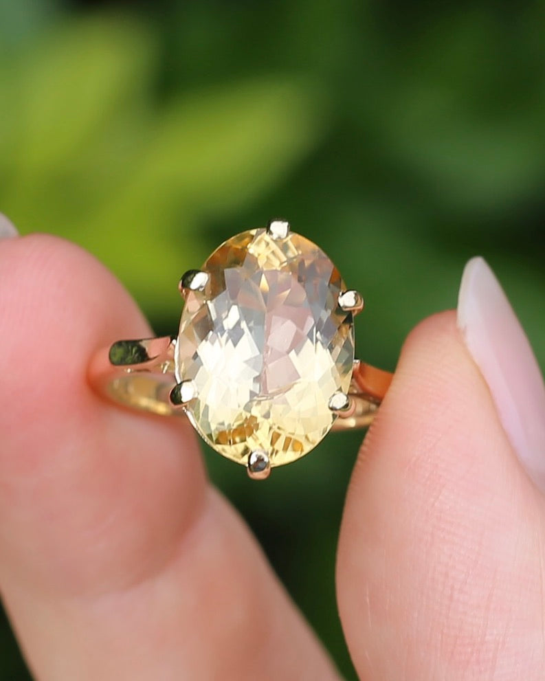 7.1ct Heliodor (Golden Beryl) in Vintage 1978 London Made Ring, 9ct Yellow Gold, size P or 7.75, 4.41g with valuation