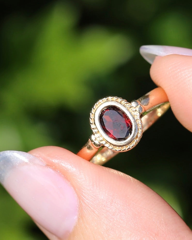 Bezel Set Garnet, 9ct Yellow Gold, size N or just over 6.5, 2.20g