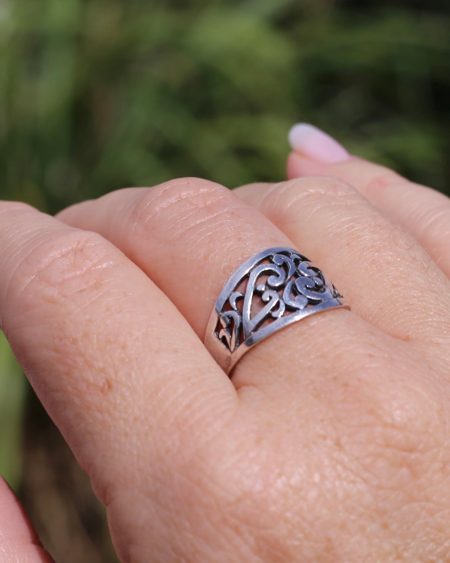 Hand Carved Flat Swirl J Ring, Sterling Silver, size R or 8.5 - fits more like a Q1/2 due to width, 3.78g