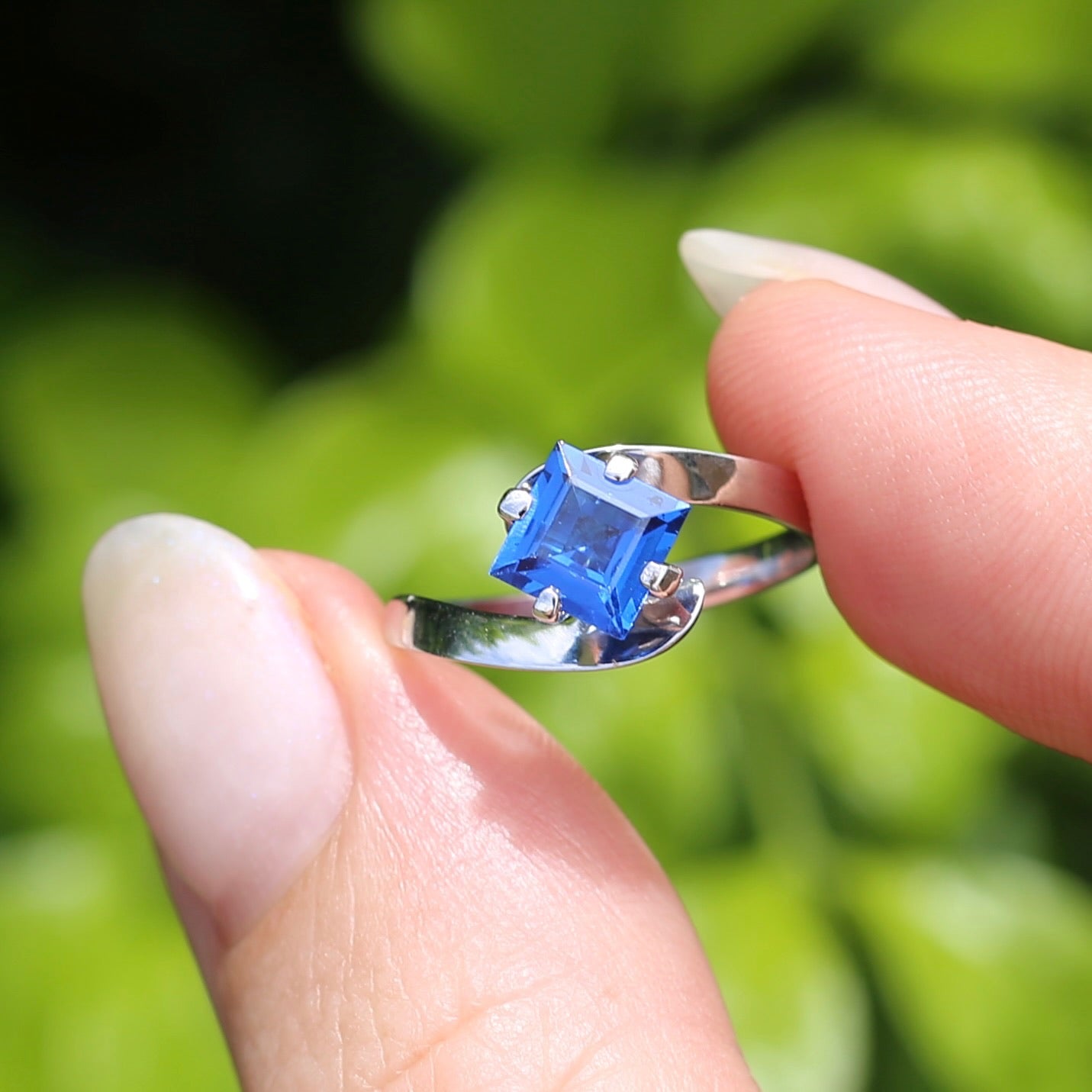 Circa 1960s Square Emerald Cut Blue Spinel in Asymmetric White Gold Ring, 9ct White Gold, size 6.25 or M