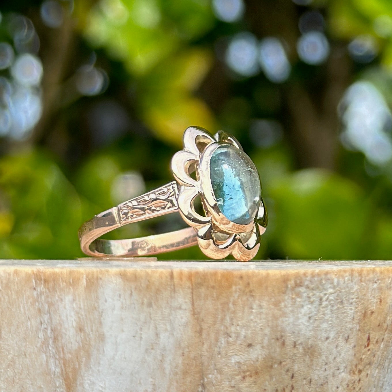 2.35ct Natural Aquamarine Cabochon in Vintage Floral 9ct Gold Ring, size O or 7.25