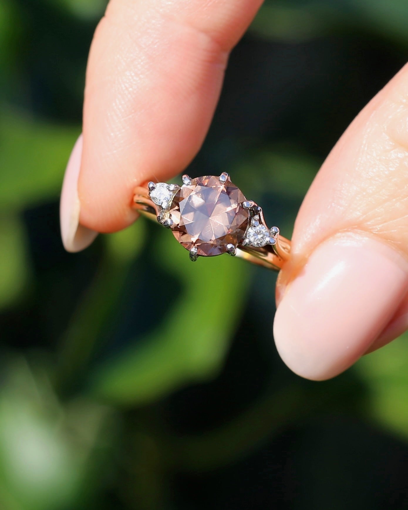 Vintage Circa 1960s 3.44ct Zircon and Diamond Trilogy, 9ct Yellow and White Gold, size 8 or Q, 3.95g