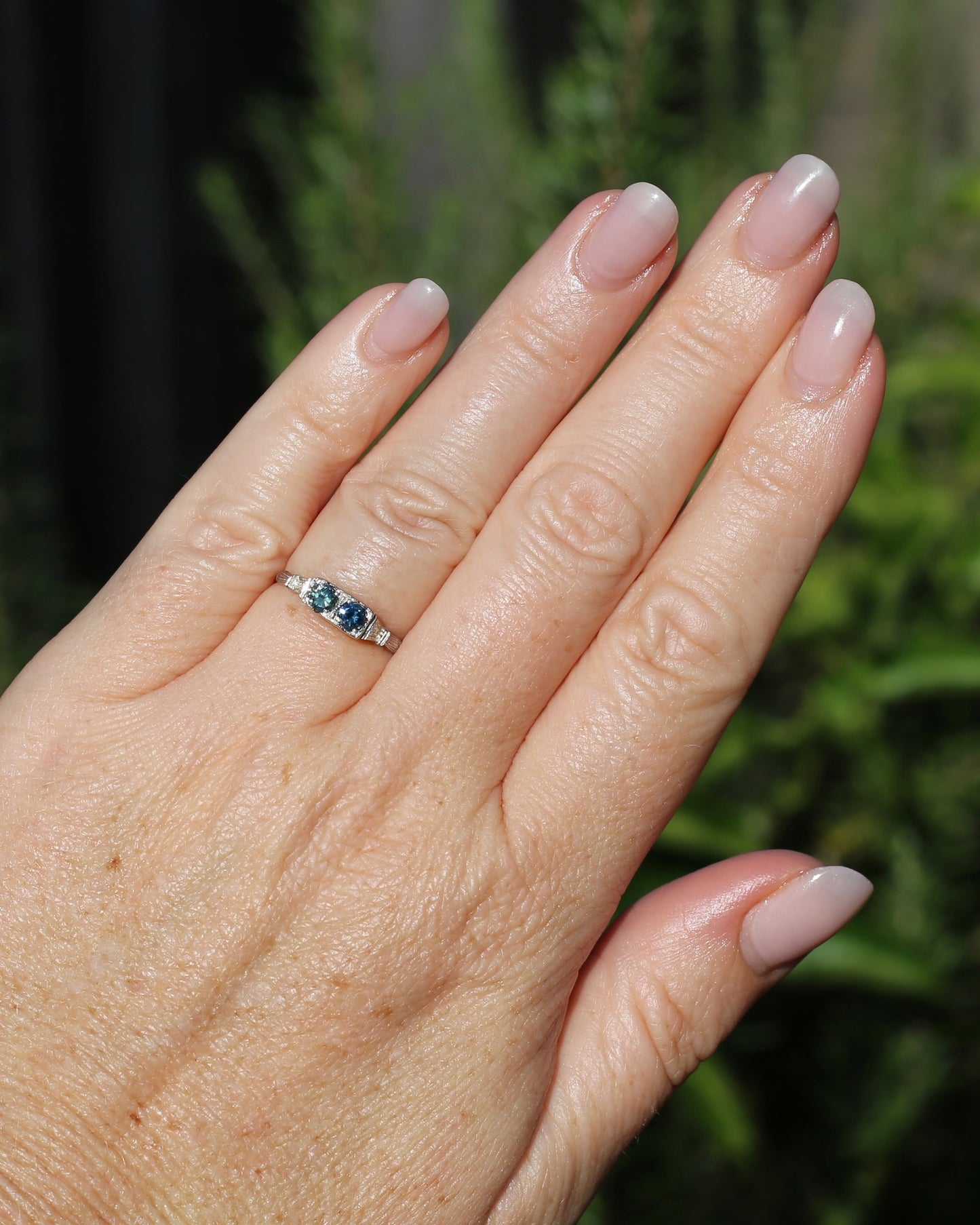ON HOLD Delicate Vintage Australian Parti Toi et Moi, 9ct White and Yellow Gold, size N or just over 6.75, 1.39g