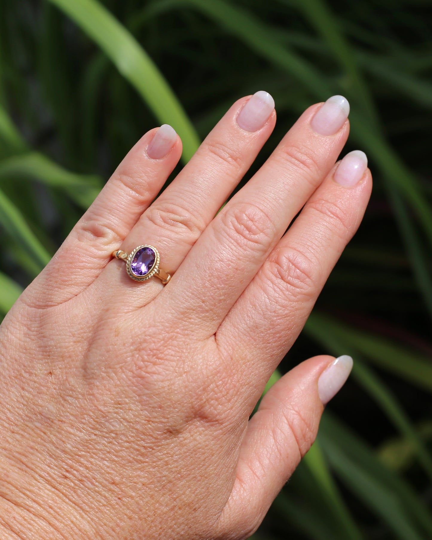 Bezel Set Oval Amethyst in Fabulous Rope Surround and Filigree base, 9ct Yellow Gold, size P1/2 or nearly 8