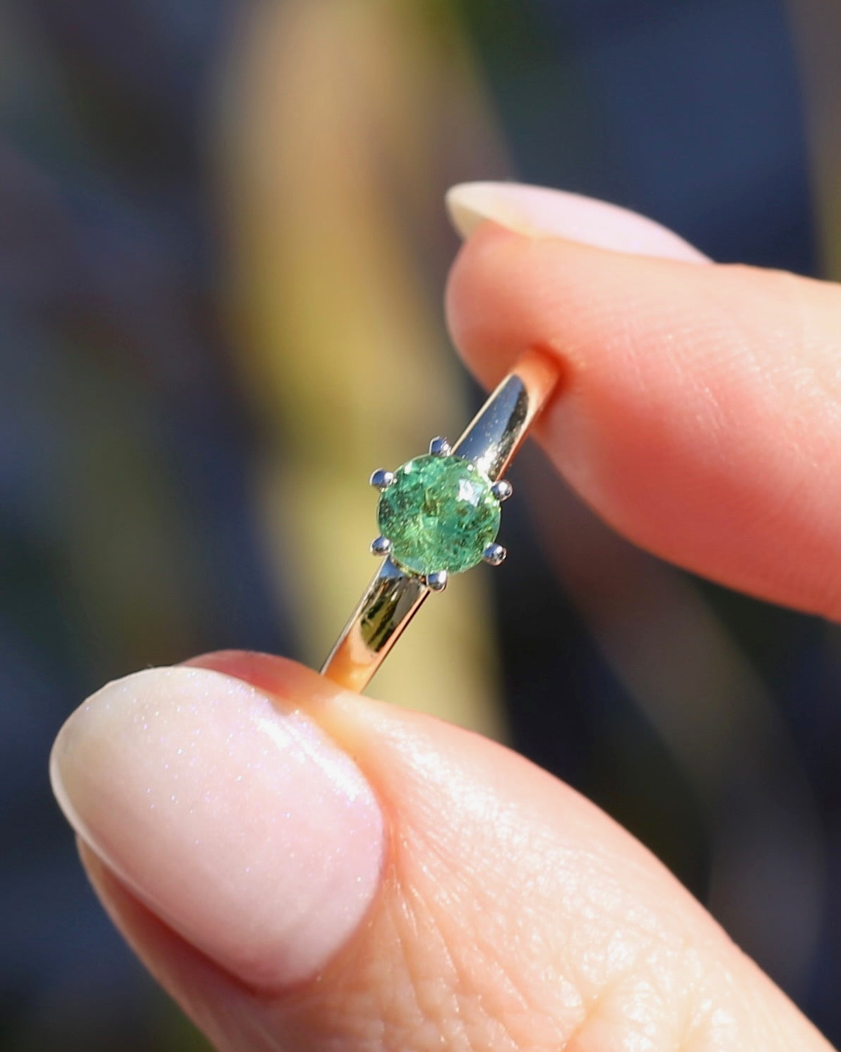 0.75ct Tsavorite - Light Grossular Green Garnet - in Vintage 14ct Yellow and White Gold Setting, size J1/2 or 5