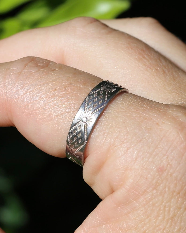 Engraved Sunshine and Diamond Panel Silver Band, Sterling Silver, sixe W1/2 or 11.25
