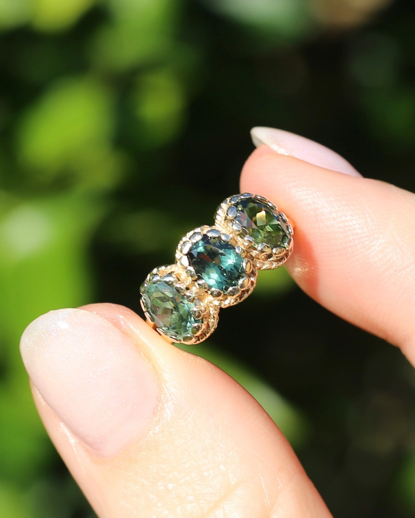 3ct Green Parti Sapphire Claw Set Vintage Ring, 9ct Yellow Gold, size 6 or L1/2