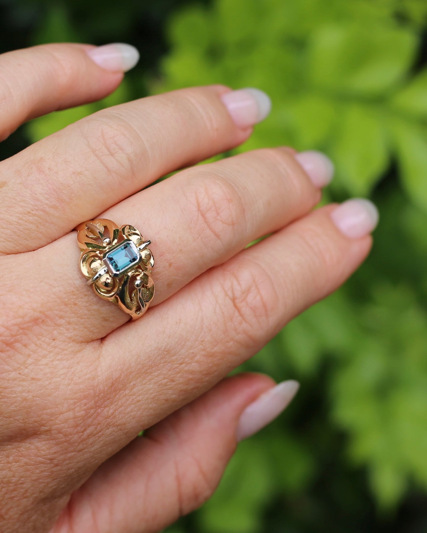 East African Emerald Cut Teal Parti Sapphire in 1940s Italian Made 18ct Mixed Metal Handmade ring, size S or 9.25 with valuation