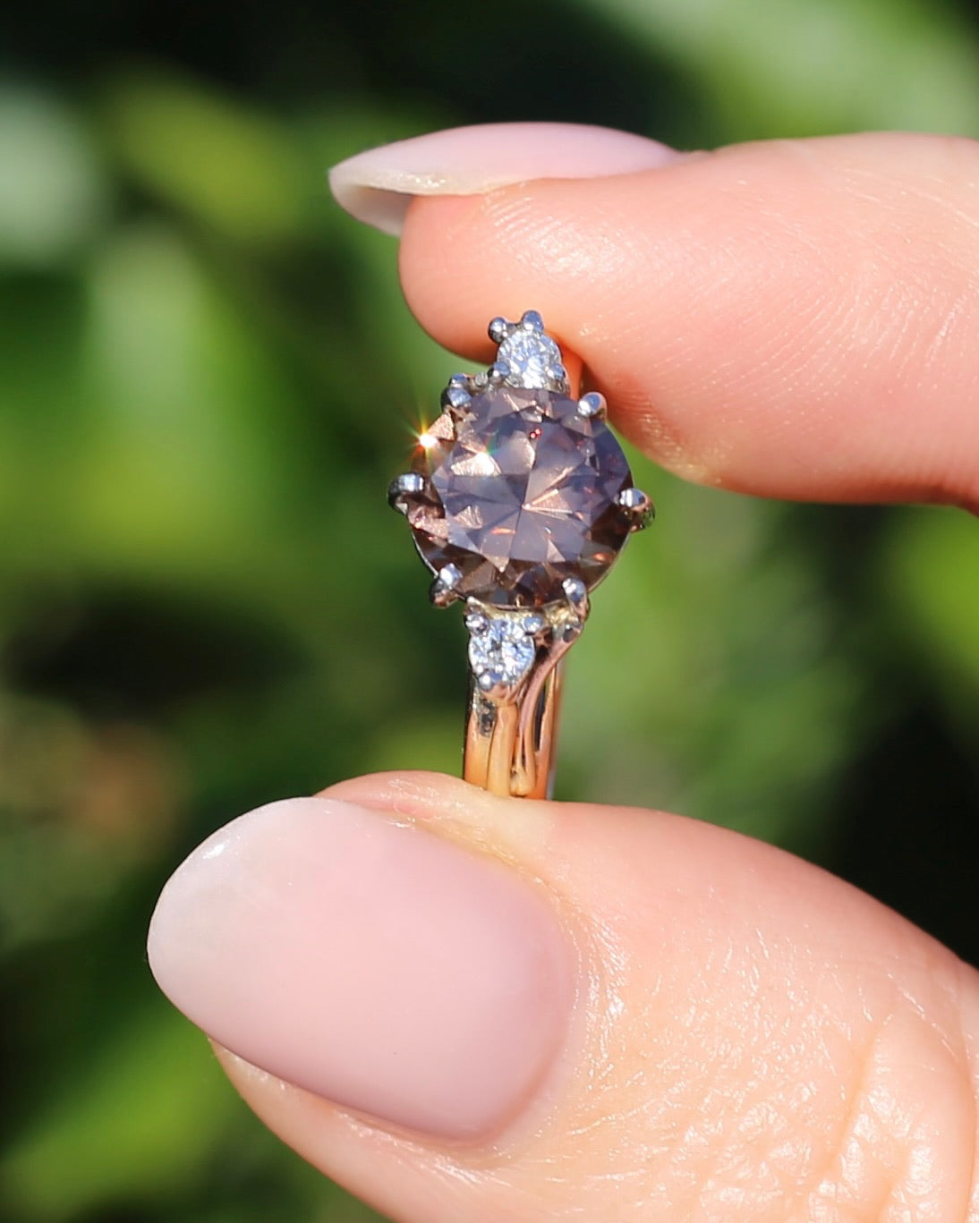 Vintage Circa 1960s 3.44ct Zircon and Diamond Trilogy, 9ct Yellow and White Gold, size 8 or Q, 3.95g