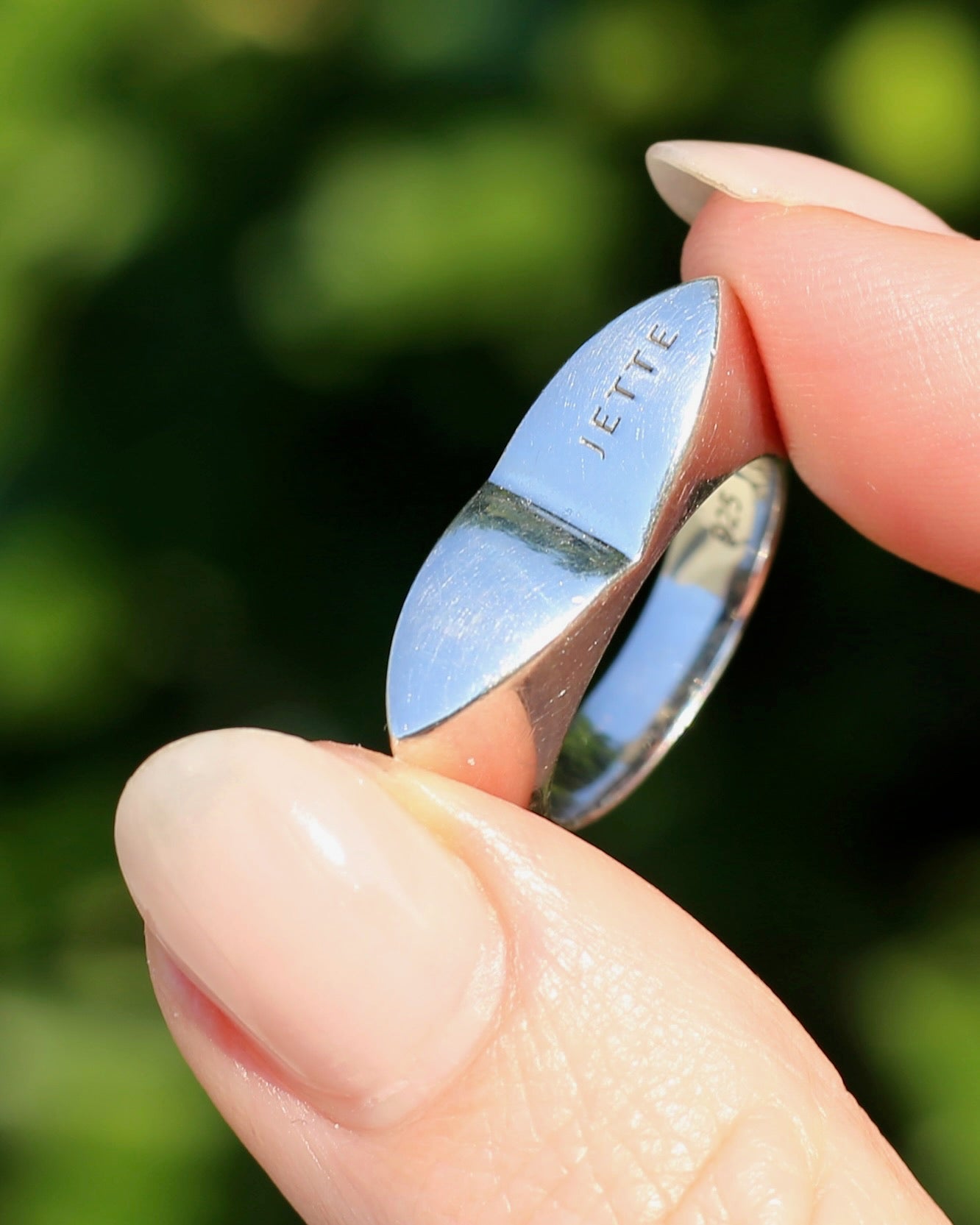 German Jette Ring, Sterling Silver, 8.1g, size O or 7.25 (feels more like N1/2)