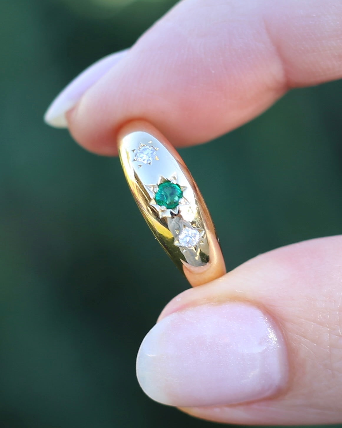1975 Made Natural Emerald and Diamond Star Set Trilogy, 18ct Yellow Gold, size 7.75 or just under P1/4