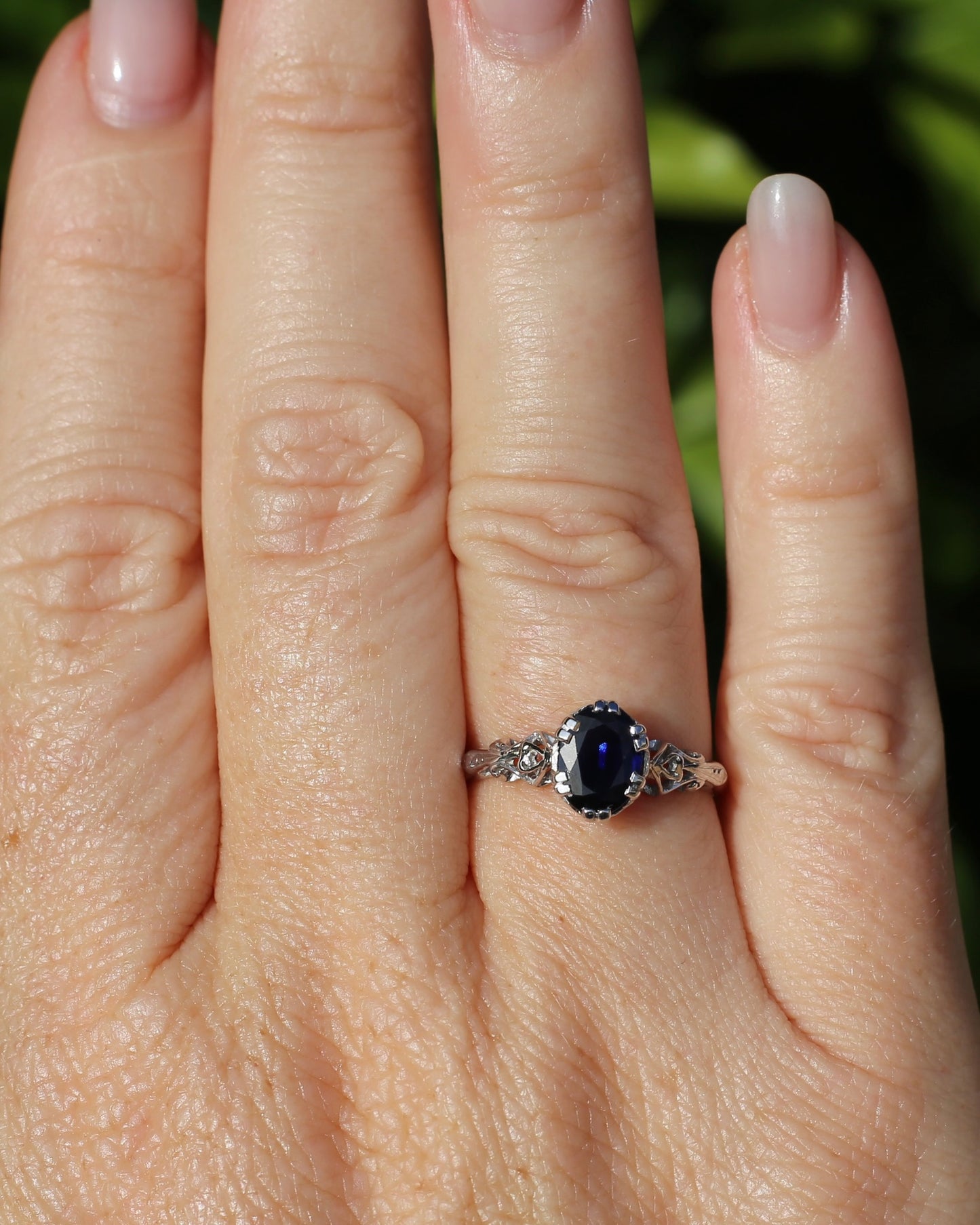 1.3ct Natural Blue Australian Sapphire, in a Vintage Double Claw Set 9ct White Gold Filigree Ring, size P or 7.75, 2.45g