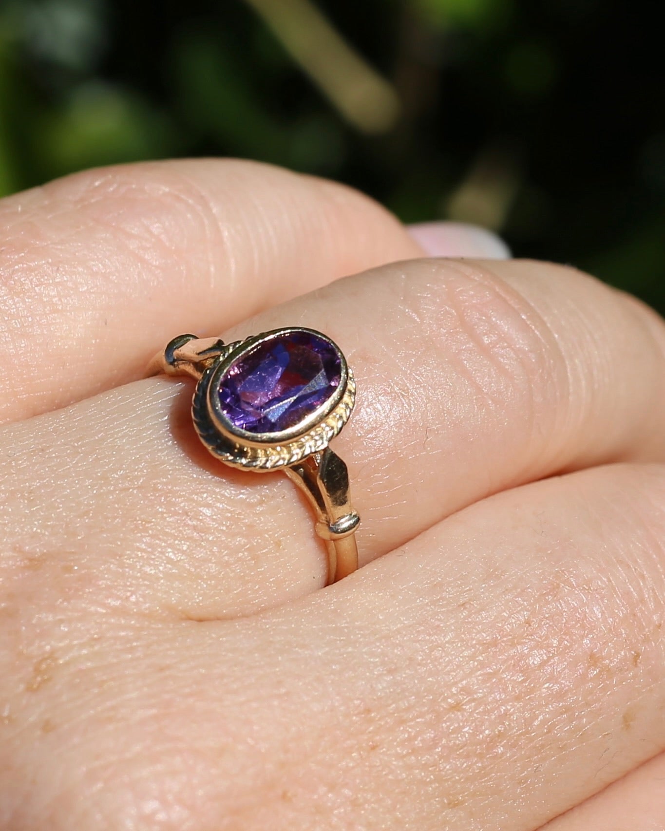 Bezel Set Oval Amethyst in Fabulous Rope Surround and Filigree base, 9ct Yellow Gold, size P1/2 or nearly 8