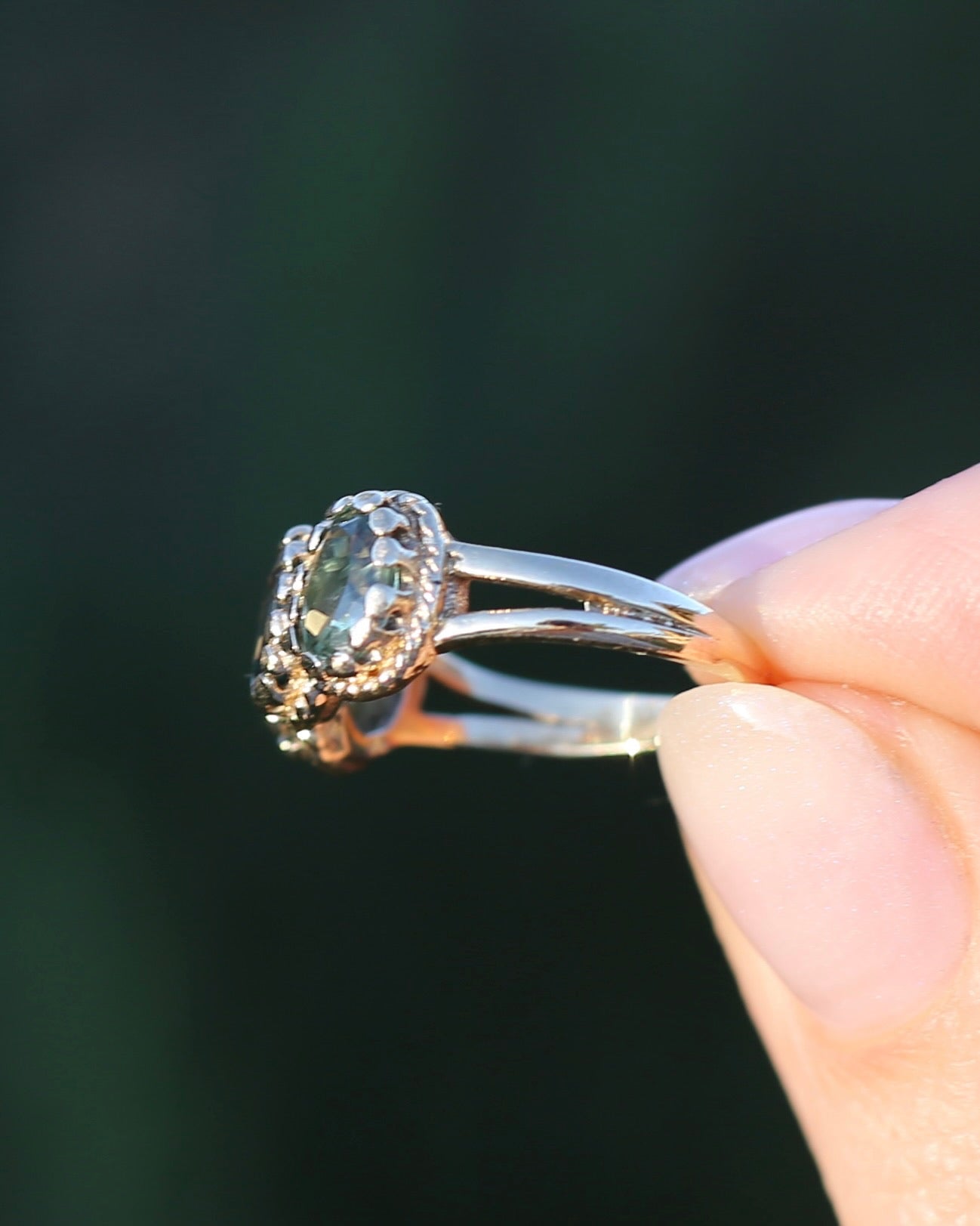 3ct Green Parti Sapphire Claw Set Vintage Ring, 9ct Yellow Gold, size 6 or L1/2