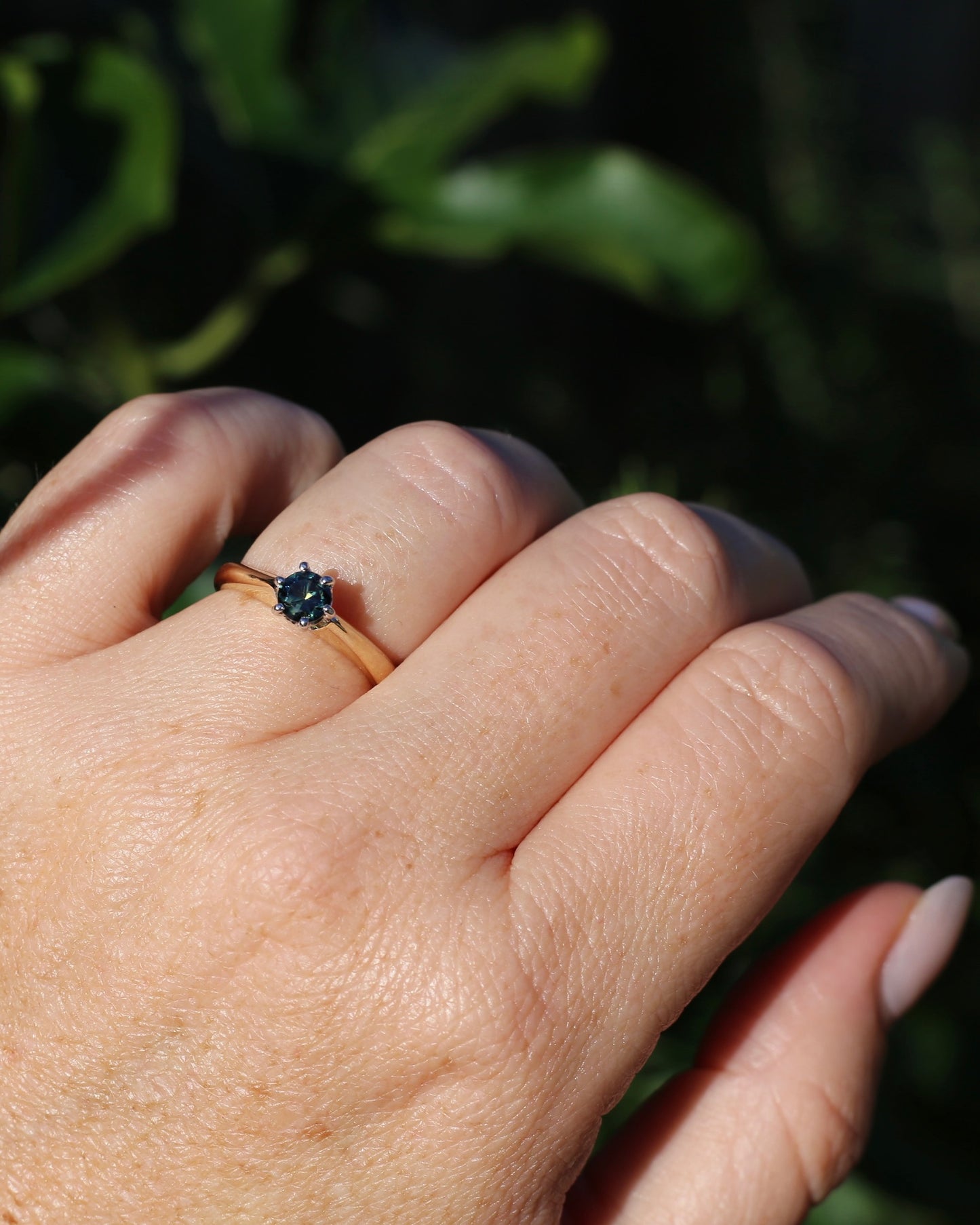 0.55ct Australian Parti Sapphire, 6 Claw Setting, 9ct White and Yellow Gold, size 7 or O, 3.52g
