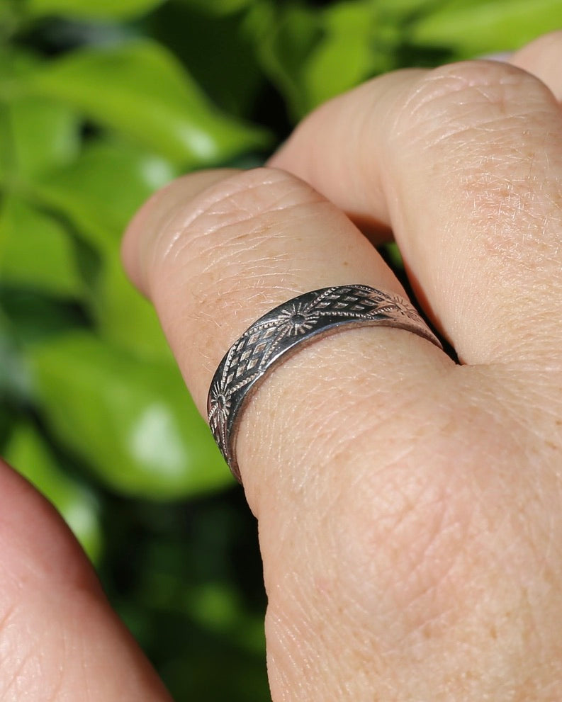 Engraved Sunshine and Diamond Panel Silver Band, Sterling Silver, sixe W1/2 or 11.25