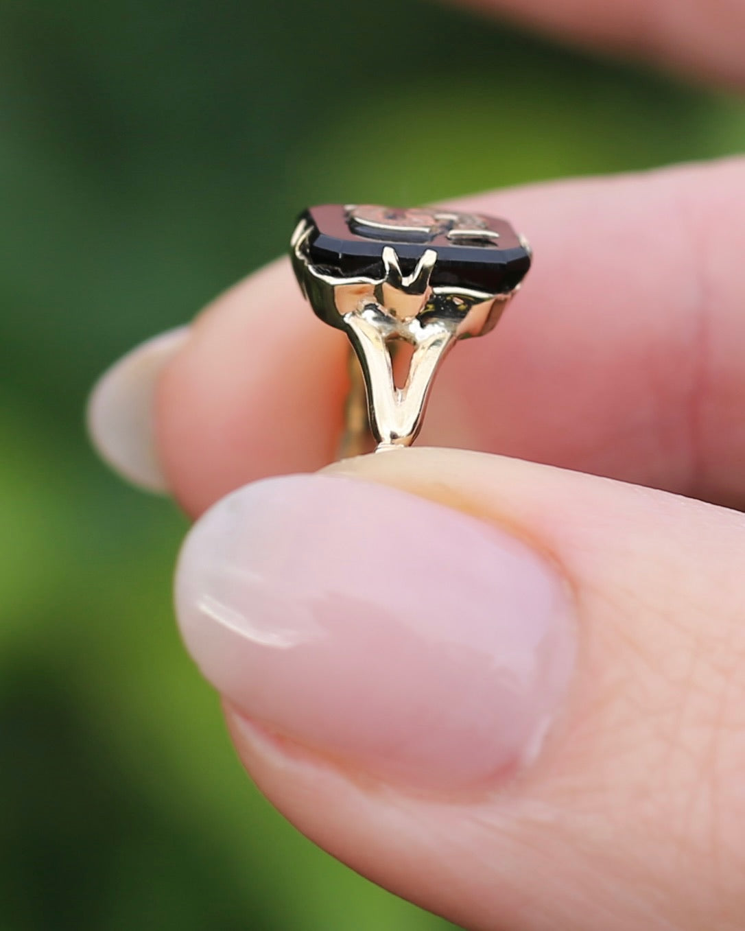 "S" Vintage Onyx and 9ct Yellow Gold Signet Ring, 9ct Yellow Gold, size 8 or P1/2