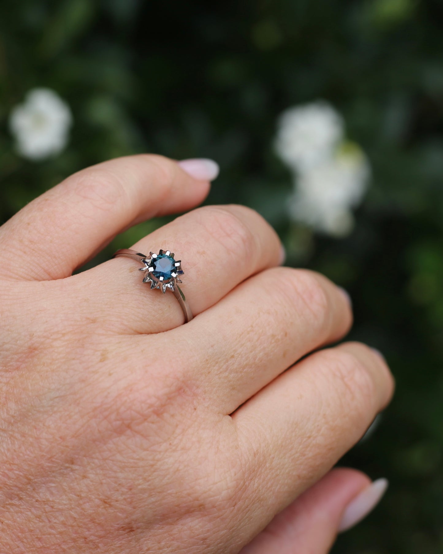 Teal and Bluey Purple Parti Sapphire Solitaire, 18ct White Gold, size R or 8.5