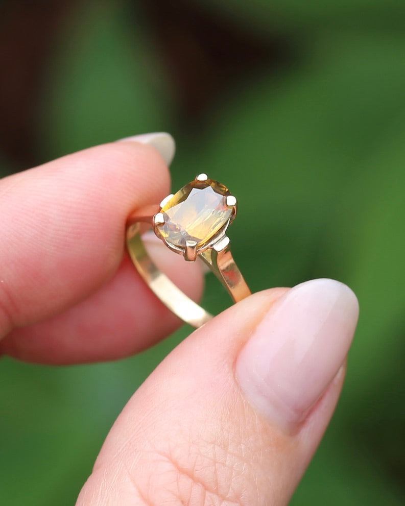 Vintage Yellow Sapphire Ring, 9ct Yellow Gold, size M1/2 or 6.5, 2.68g