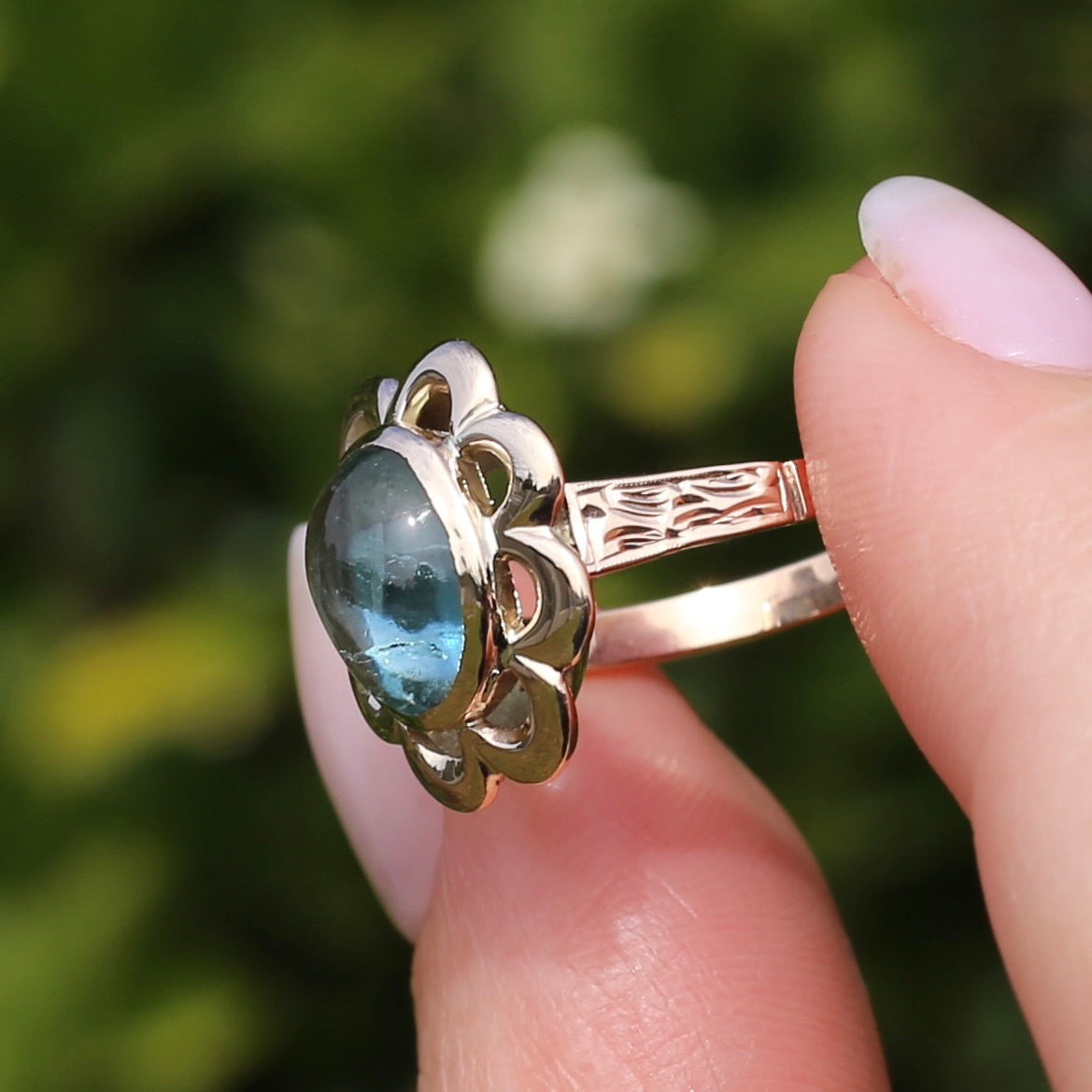2.35ct Natural Aquamarine Cabochon in Vintage Floral 9ct Gold Ring, size O or 7.25
