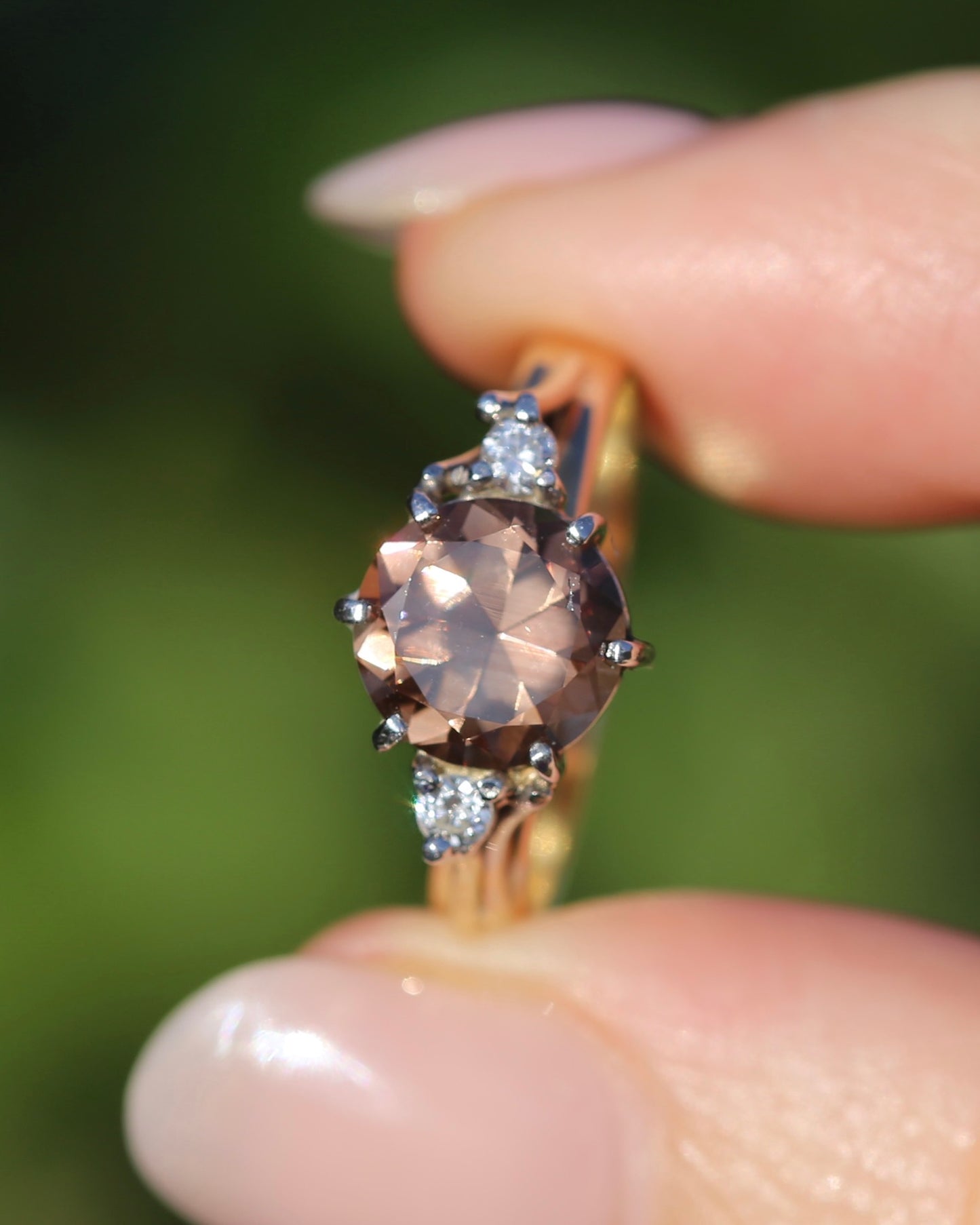 Vintage Circa 1960s 3.44ct Zircon and Diamond Trilogy, 9ct Yellow and White Gold, size 8 or Q, 3.95g