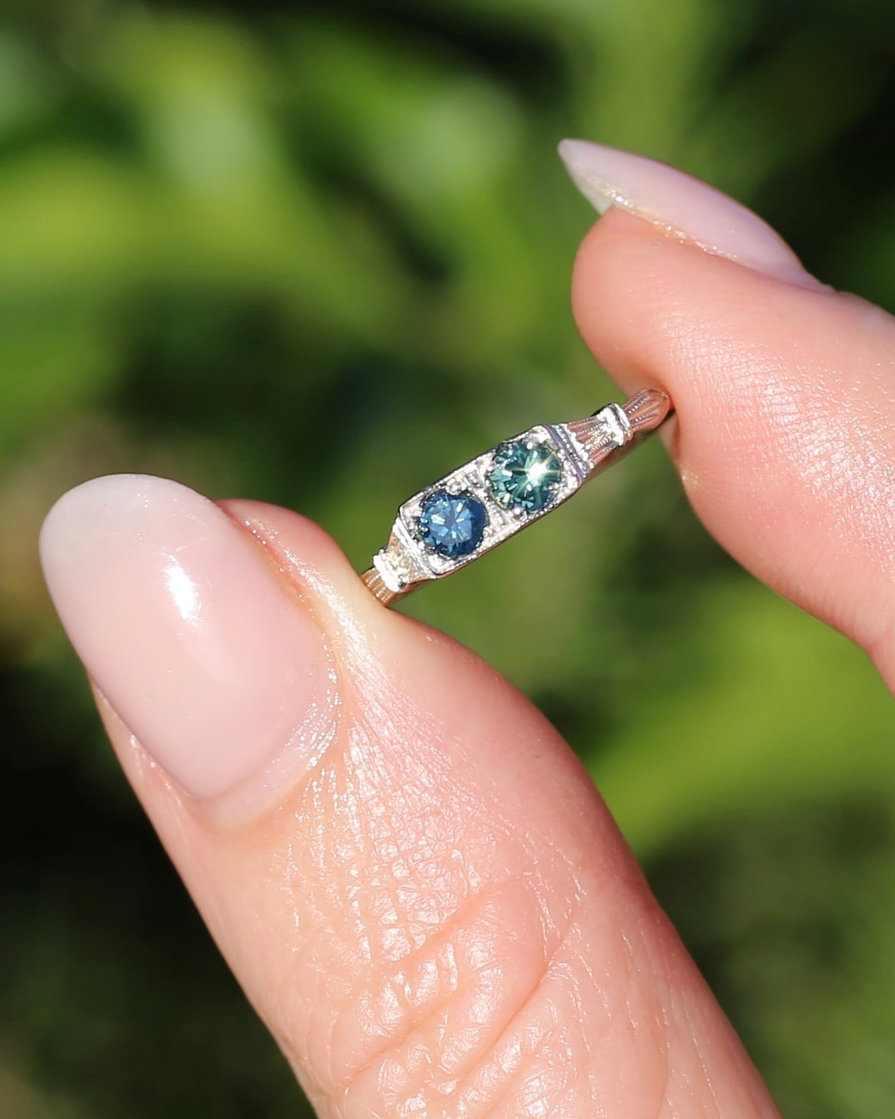 ON HOLD Delicate Vintage Australian Parti Toi et Moi, 9ct White and Yellow Gold, size N or just over 6.75, 1.39g