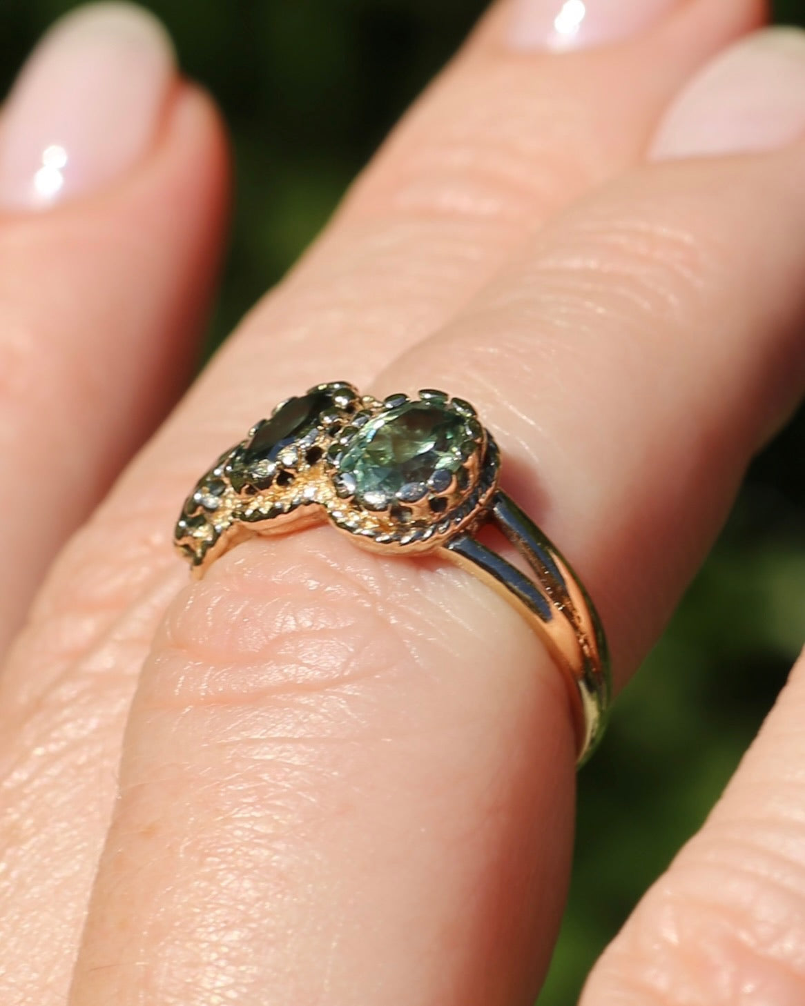 3ct Green Parti Sapphire Claw Set Vintage Ring, 9ct Yellow Gold, size 6 or L1/2
