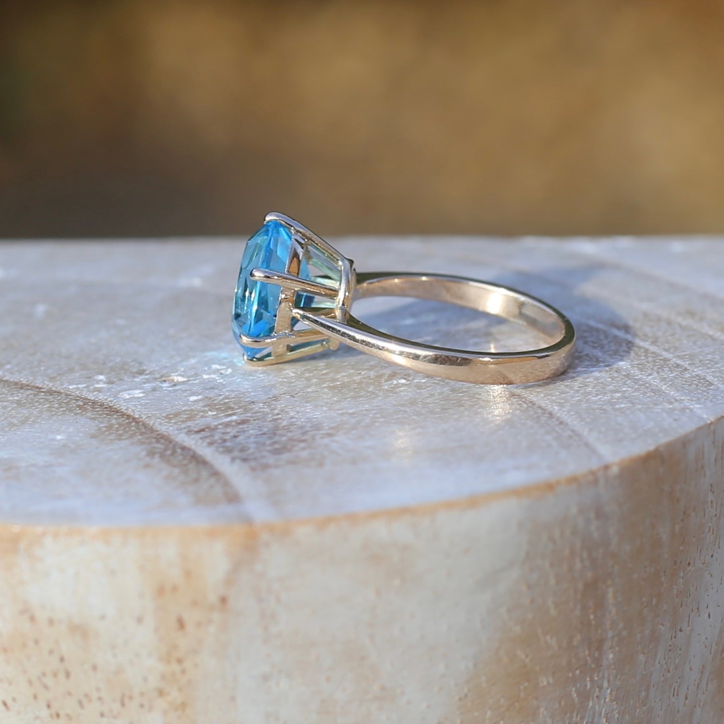 Vintage 4.5ct Oval Blue Topaz Claw Set Ring, 9ct Yellow Gold, size 6 or L1/2