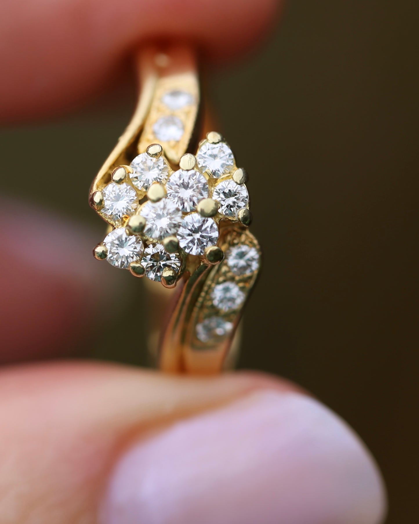 Circa 1970s Transitonal Brilliant Cut Diamond Ring, 18ct Yellow Gold Cluster Ring, size S or 9, 6.4g, with valuation