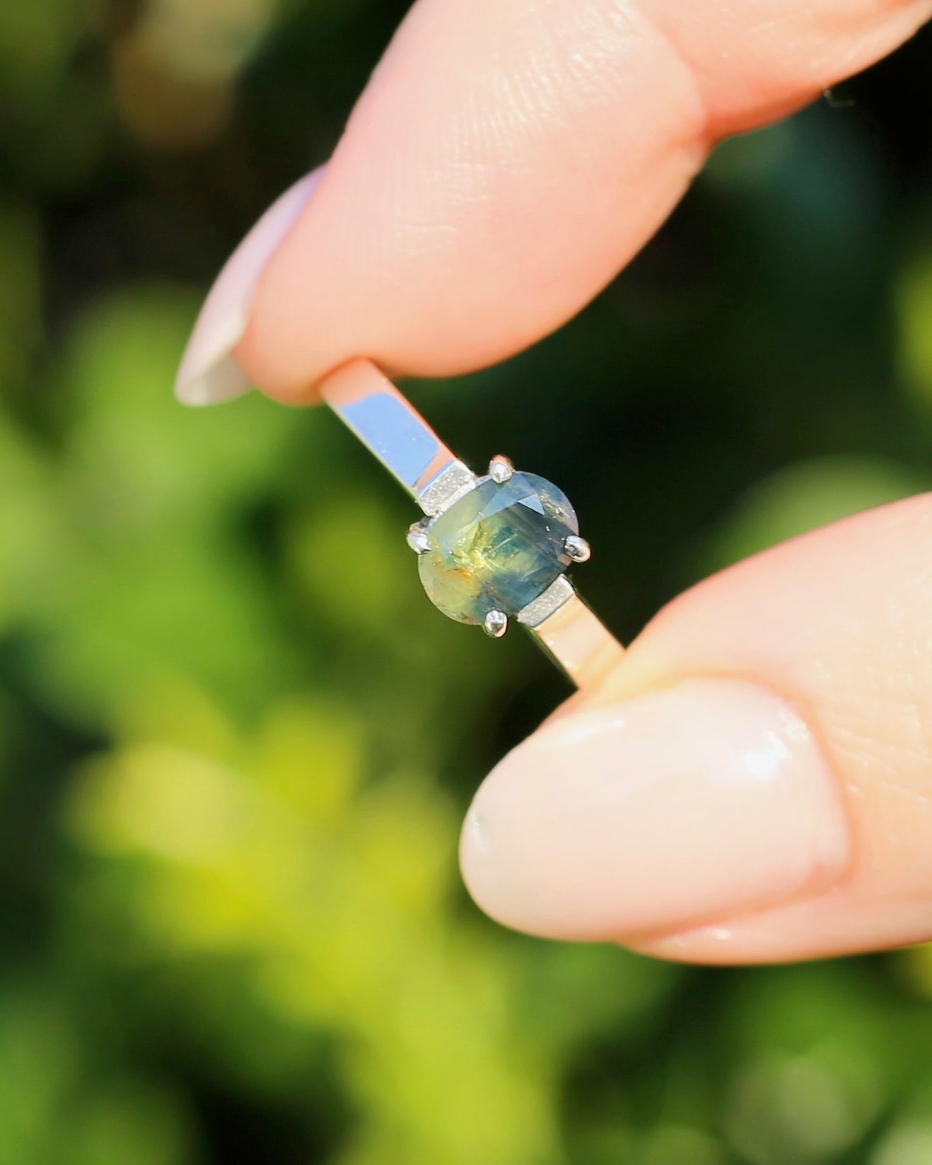 Bi Colour Natural Sapphire, Sterling Silver, size O or 7.25