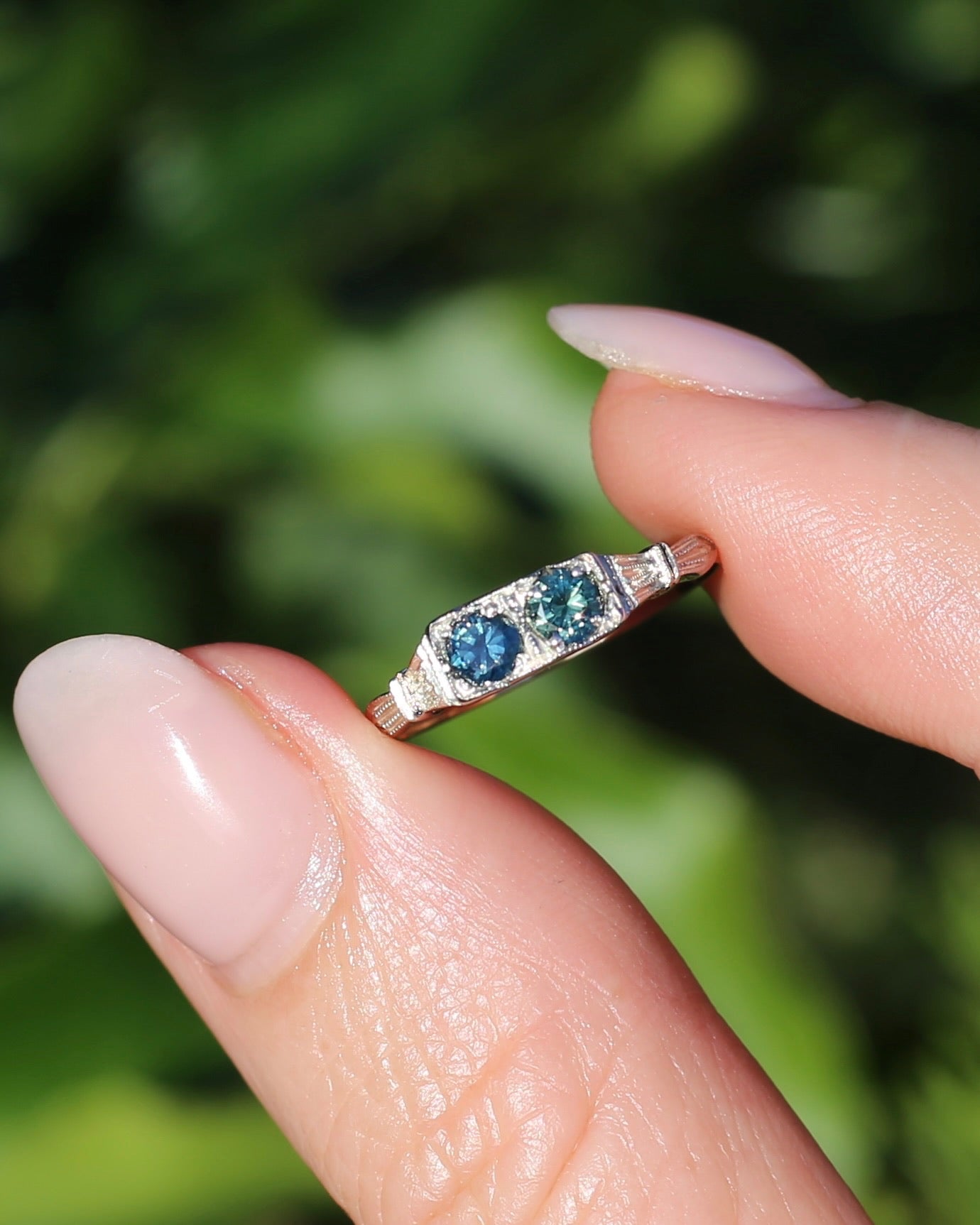 ON HOLD Delicate Vintage Australian Parti Toi et Moi, 9ct White and Yellow Gold, size N or just over 6.75, 1.39g
