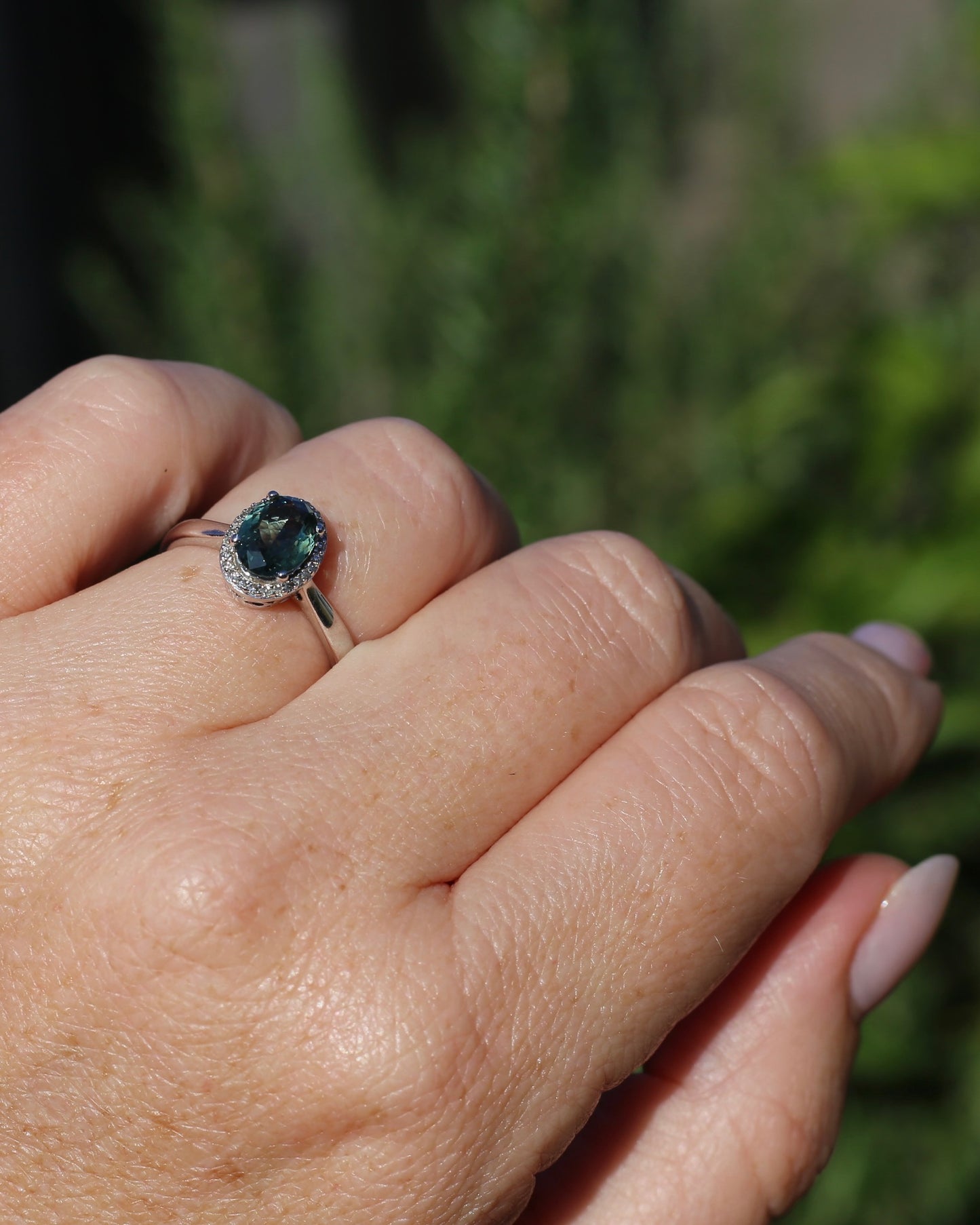 1.48ct Australian Parti Sapphire and SIngle Cut Diamond Halo, 10ct White Gold, size O or 7.25, 3.71g